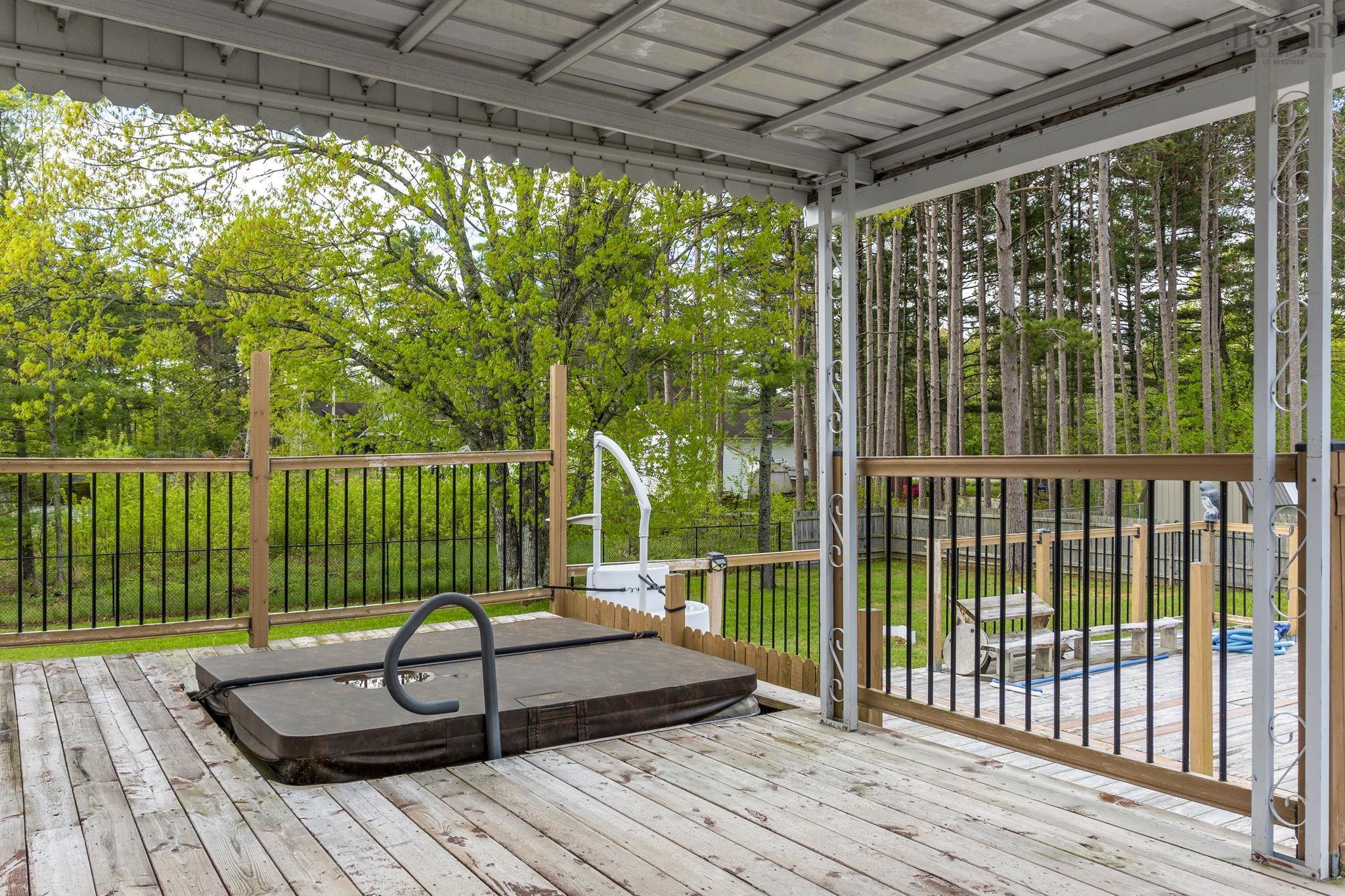$475,000.00: 23 Valley Road, Wilmot