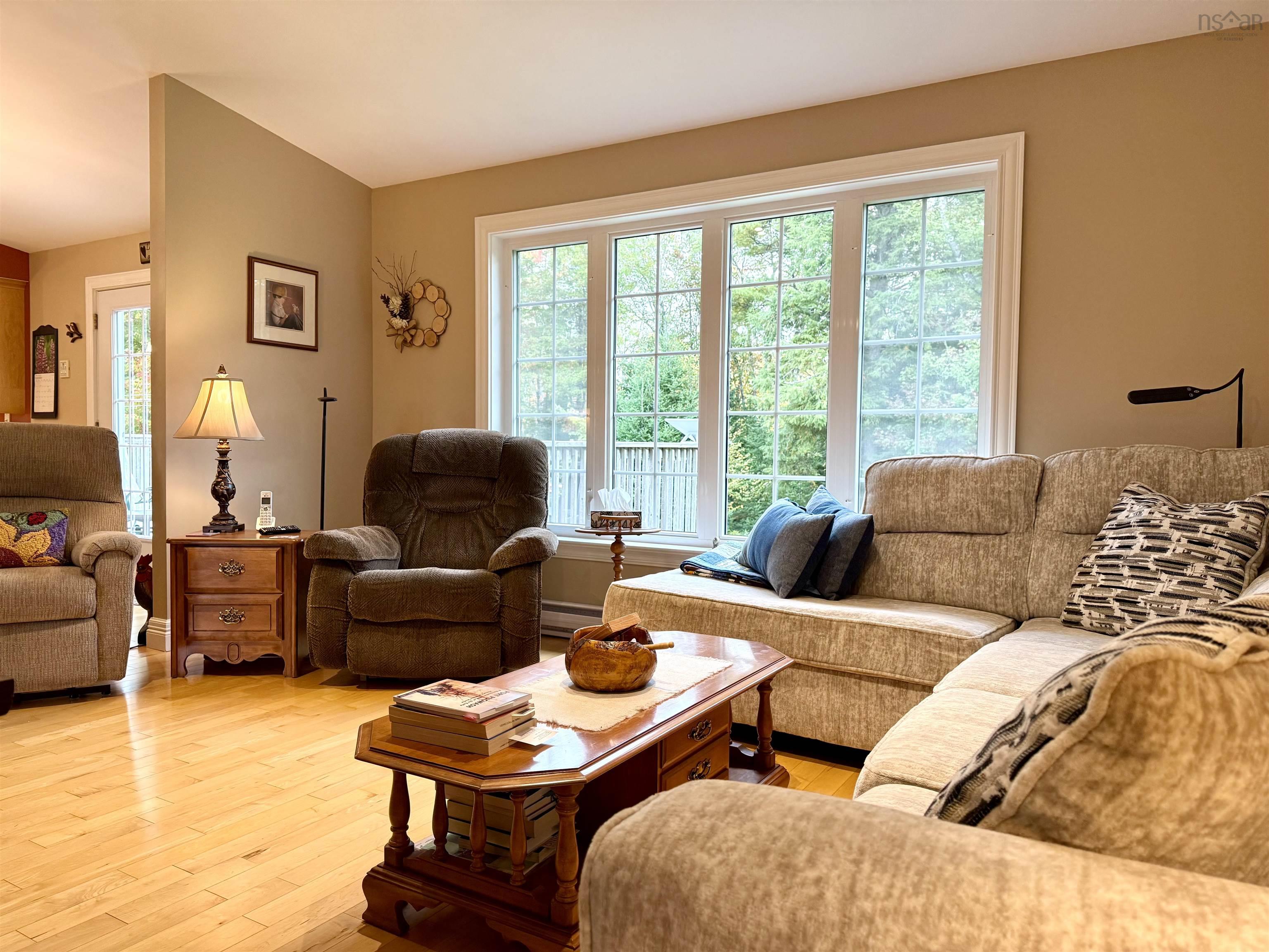 $699,900.00: 463 Ripley Road, Truemanville