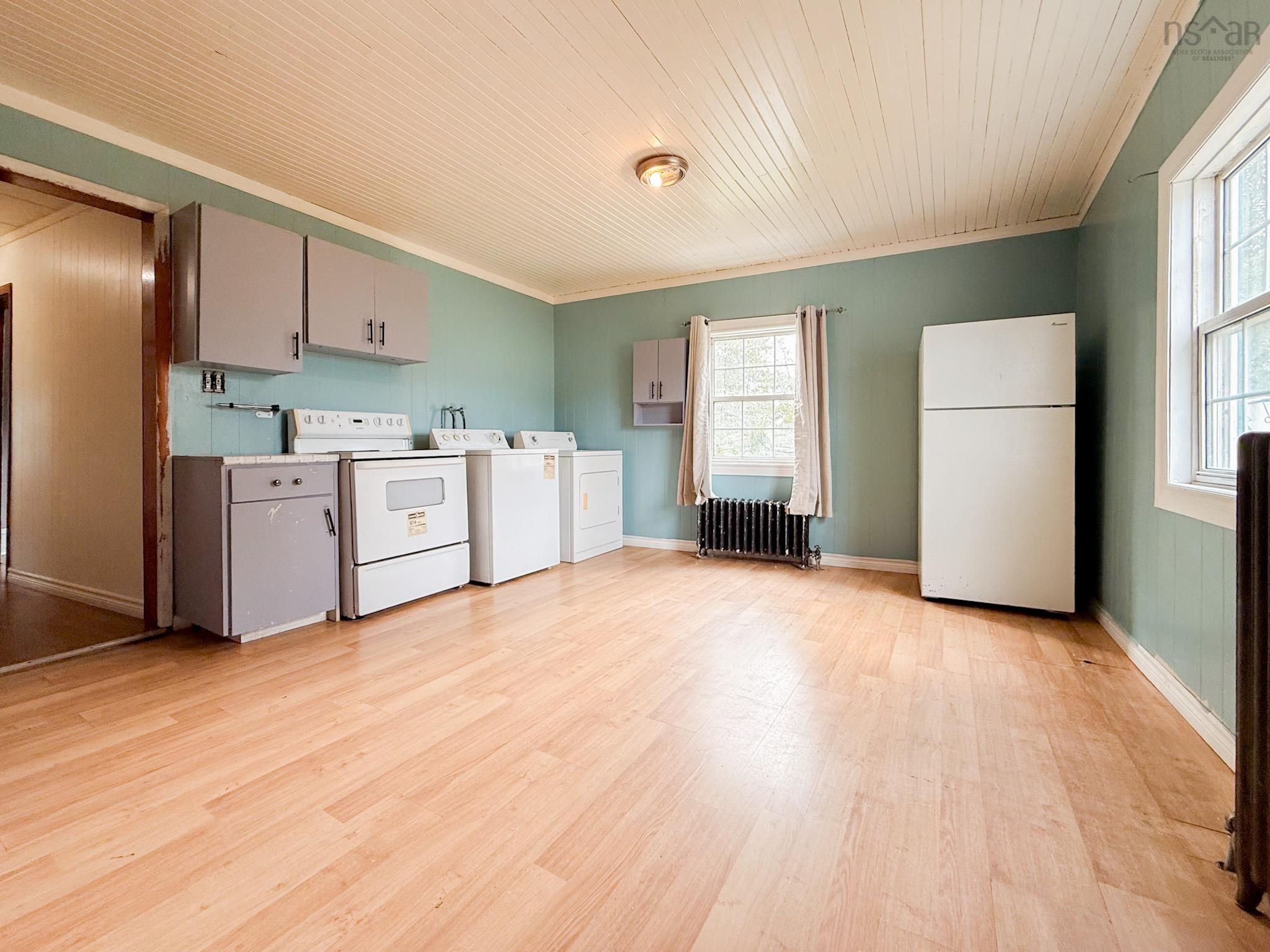 $90,000.00: 379 Ripley Street, New Waterford