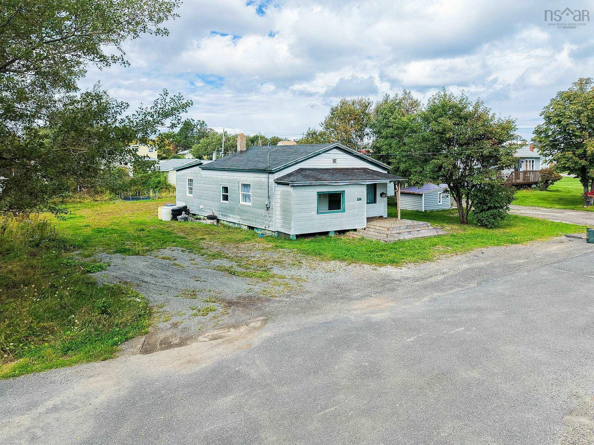 $90,000.00: 379 Ripley Street, New Waterford