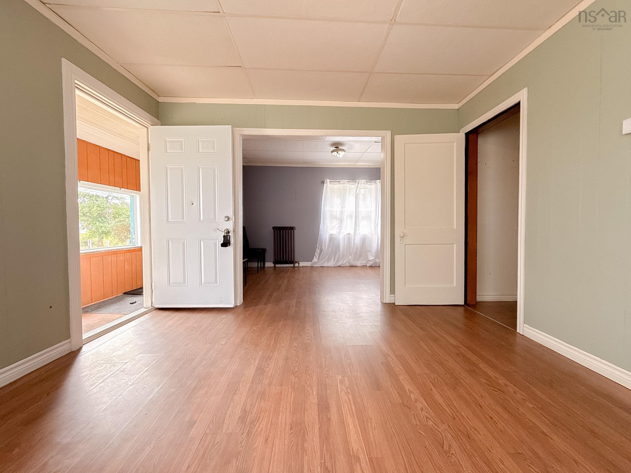 $90,000.00: 379 Ripley Street, New Waterford