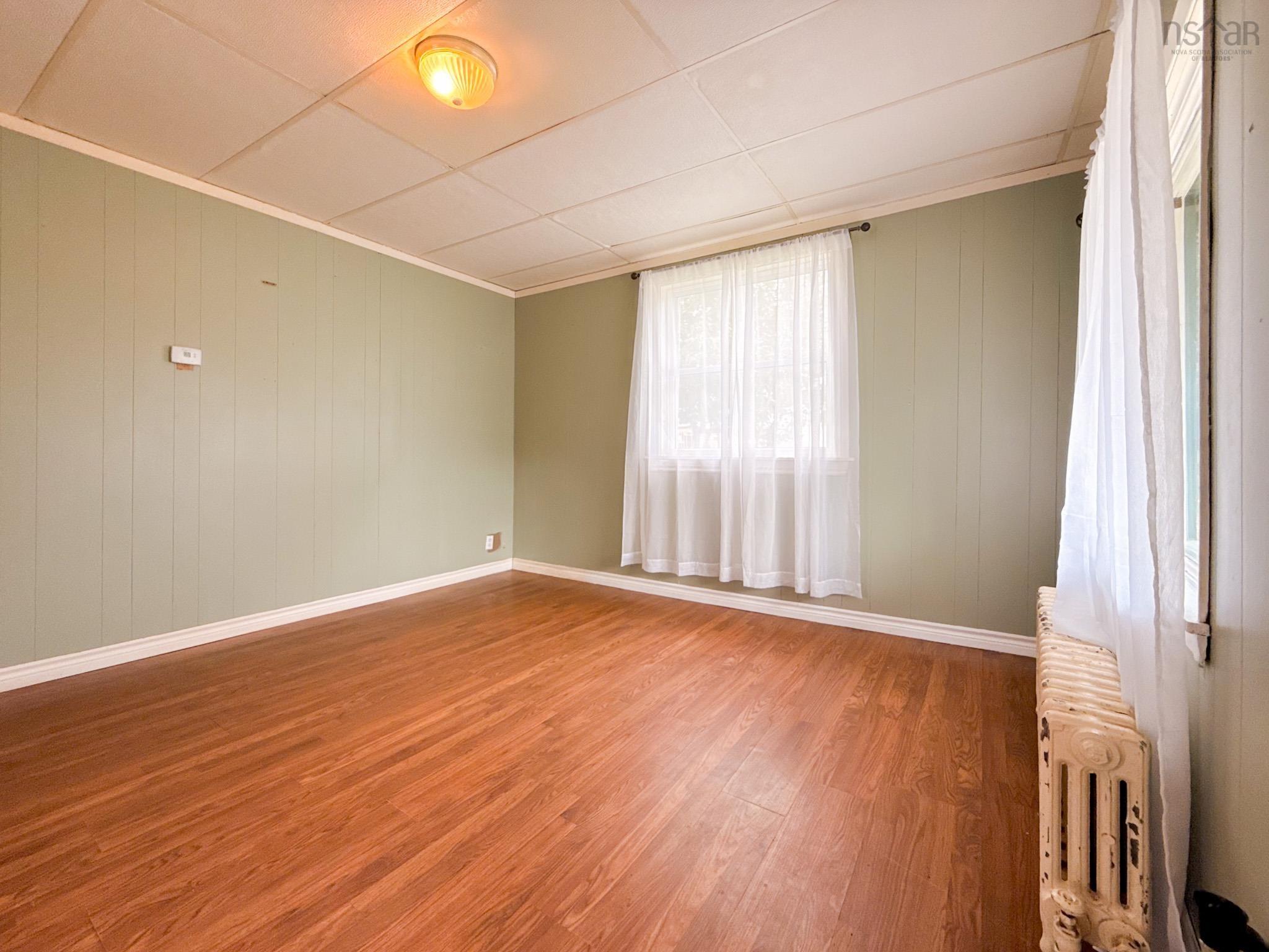 $90,000.00: 379 Ripley Street, New Waterford