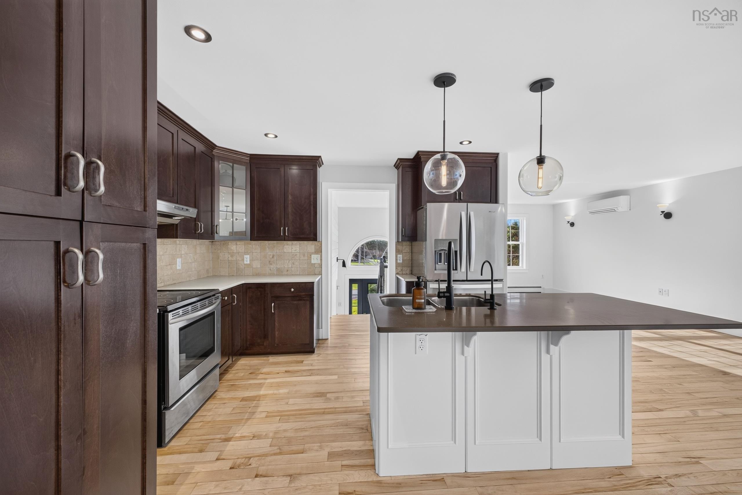 $558,500.00: 118 EDGEHILL Drive, Valley