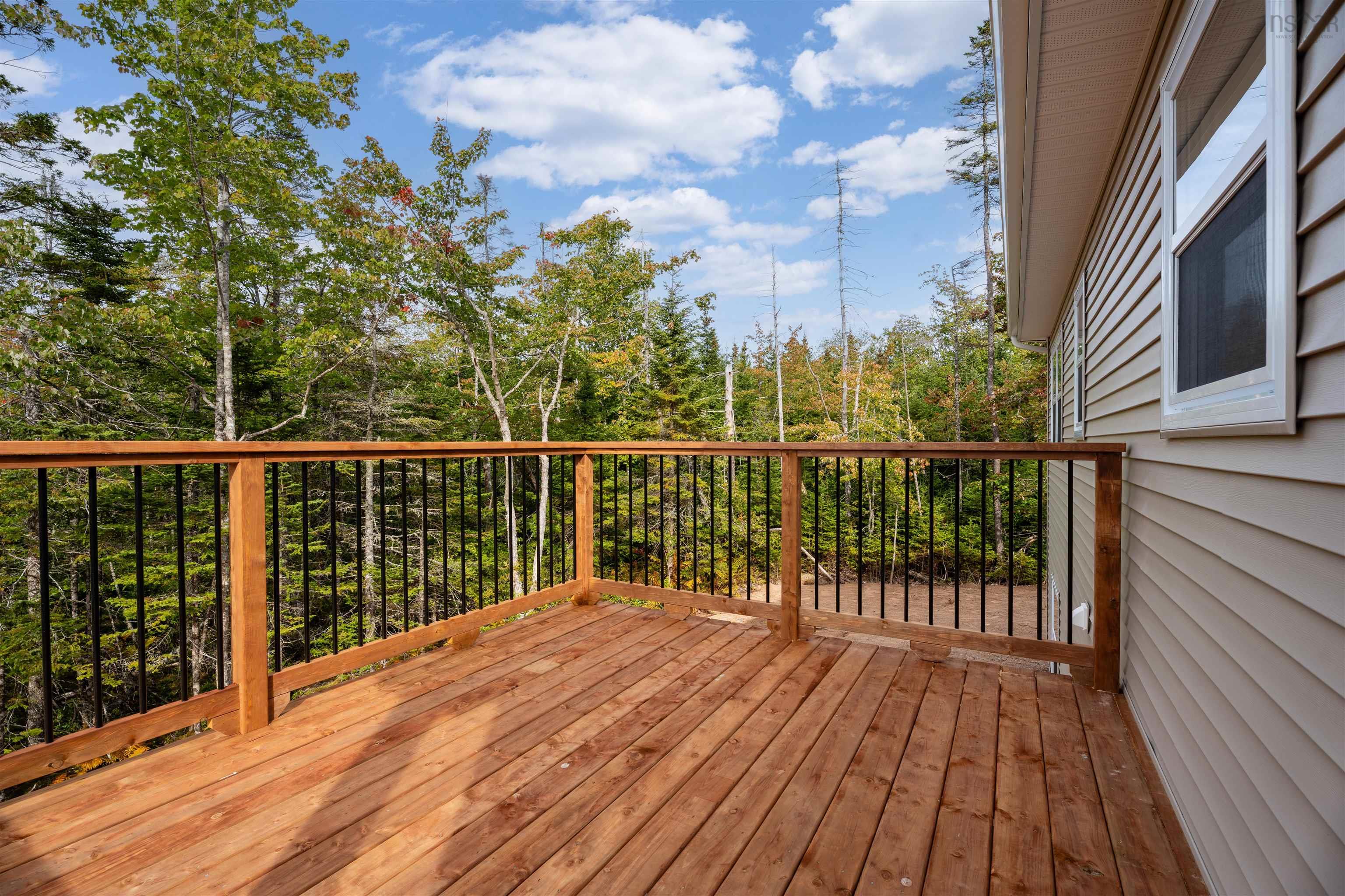 $584,900.00: 9 Surf Drive, Whites Lake
