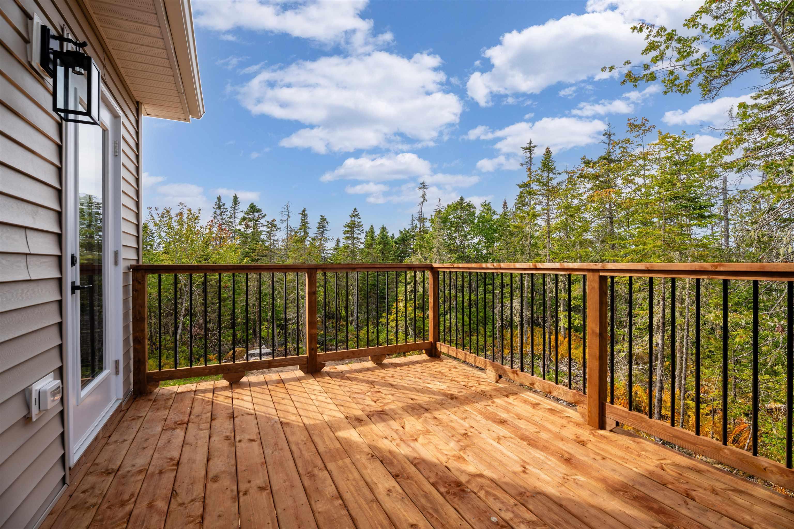 $584,900.00: 9 Surf Drive, Whites Lake