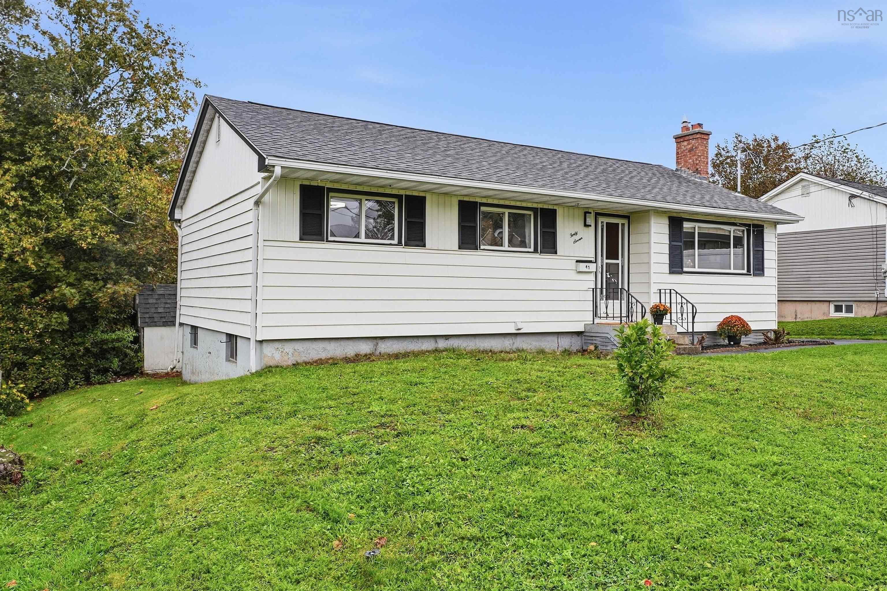 47 Weyburn Road, Woodlawn, NS (MLS 202624771)