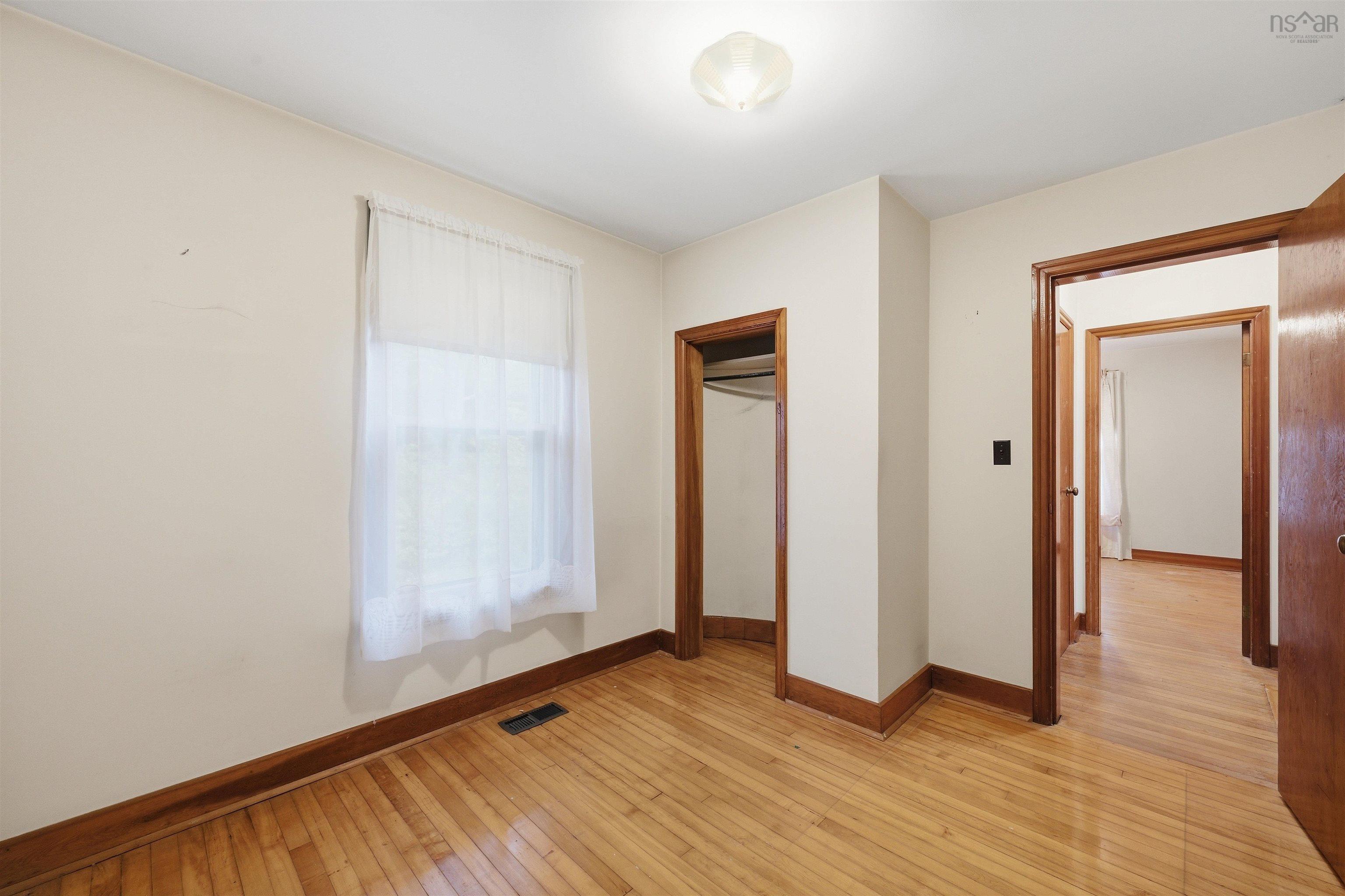 4 Holland Avenue, Bedford, NS (MLS 202624796)