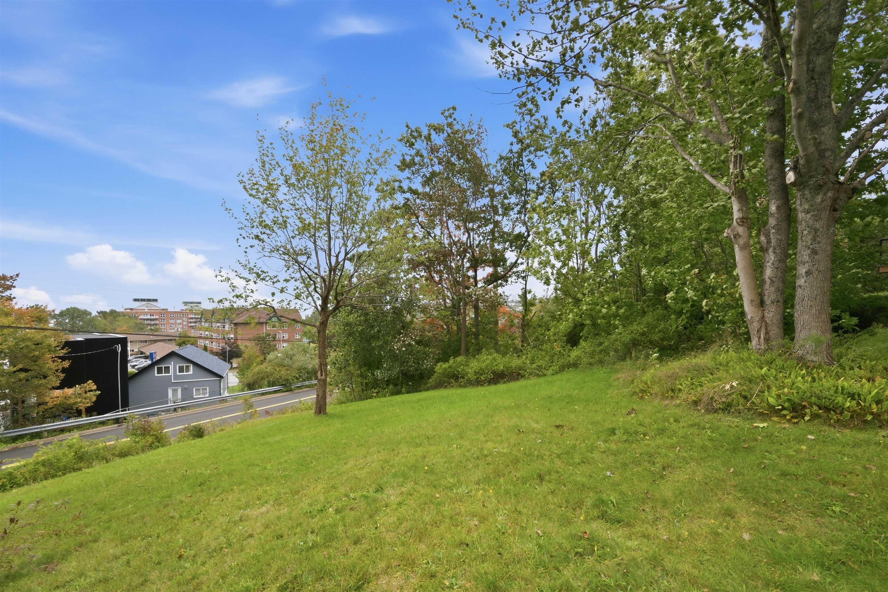 4 Holland Avenue, Bedford, NS (MLS 202624796)