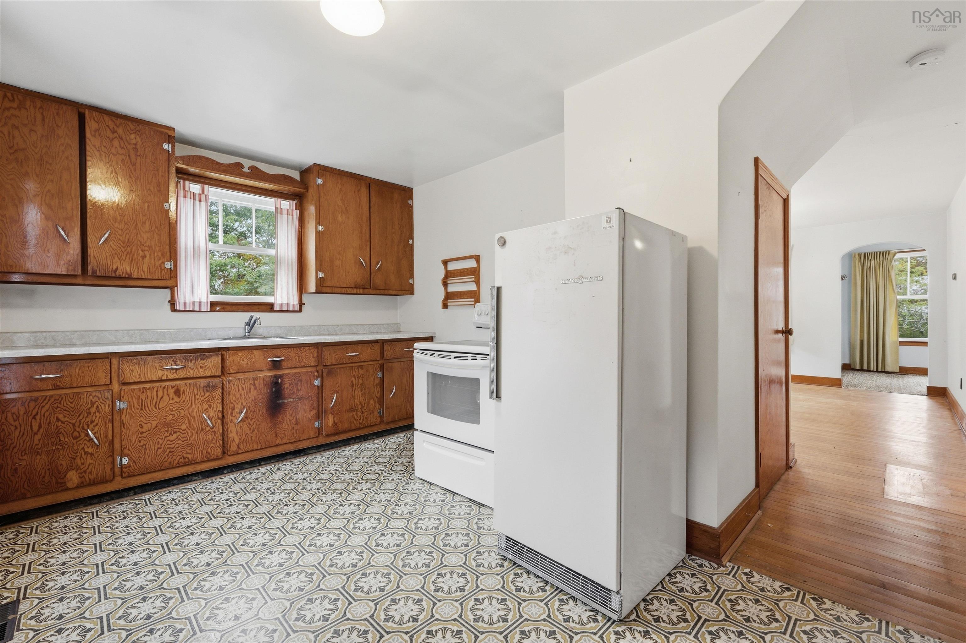 4 Holland Avenue, Bedford, NS (MLS 202624796)