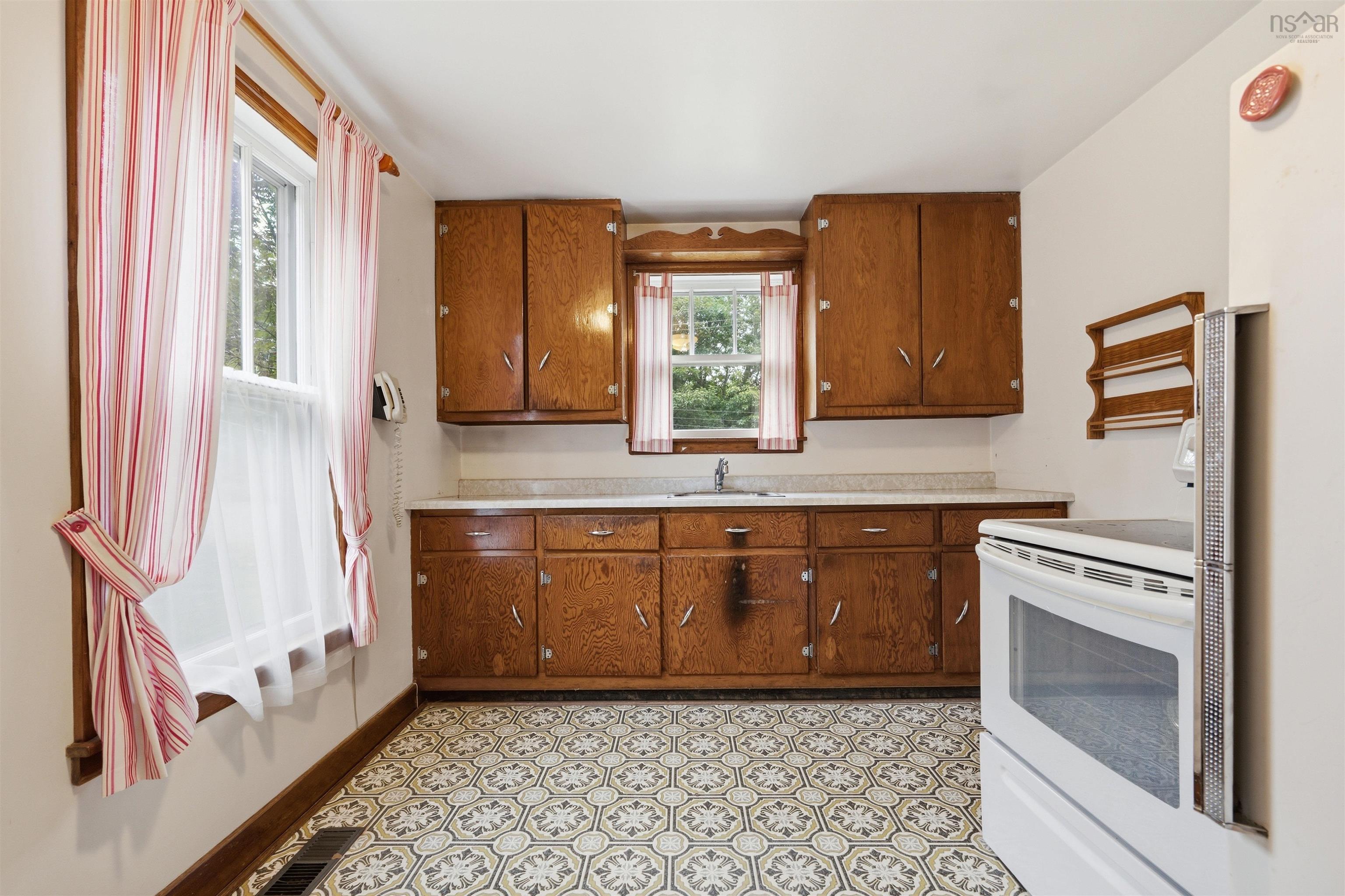 4 Holland Avenue, Bedford, NS (MLS 202624796)
