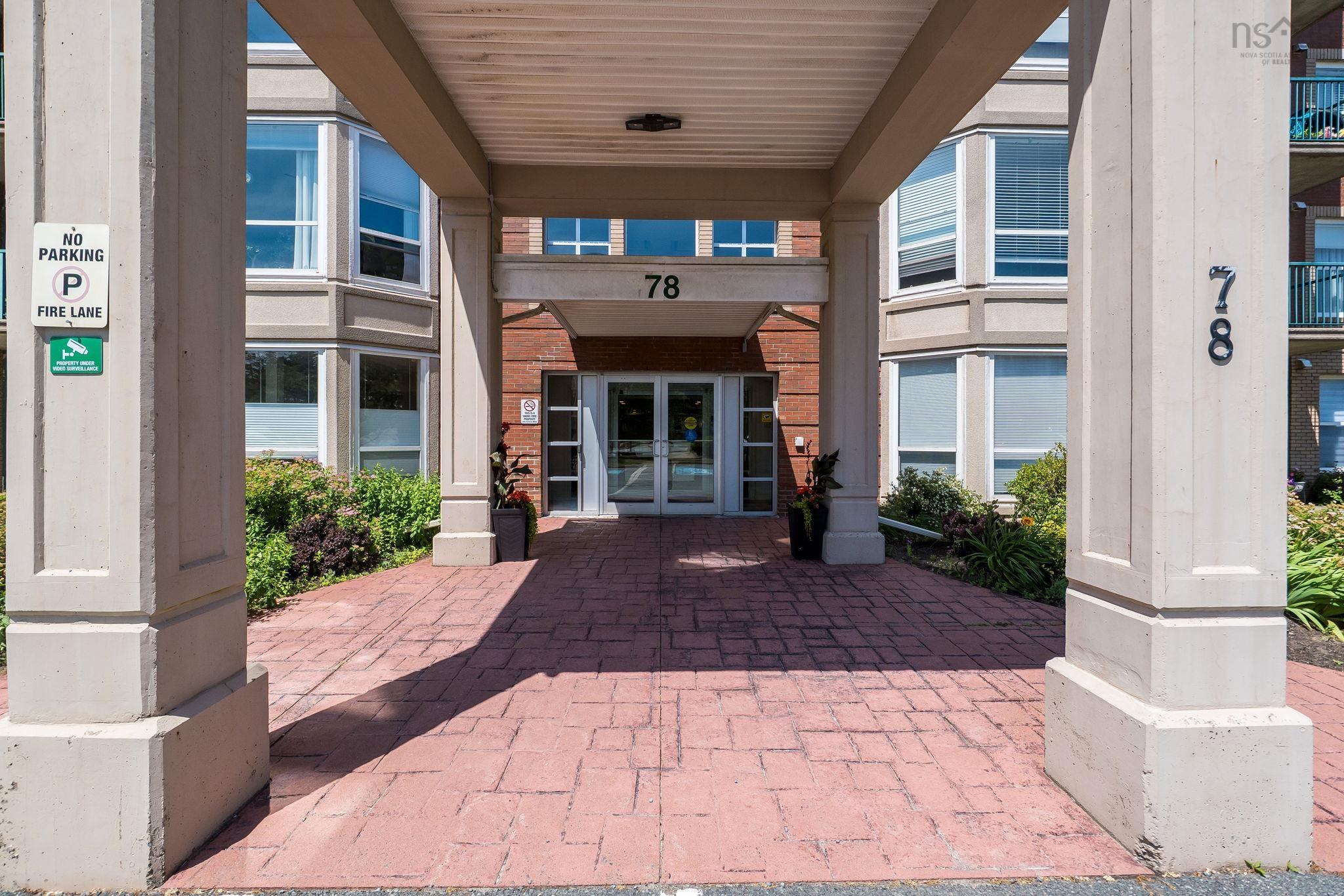$485,900.00: 106 - 78 Regency Park Drive, Clayton Park
