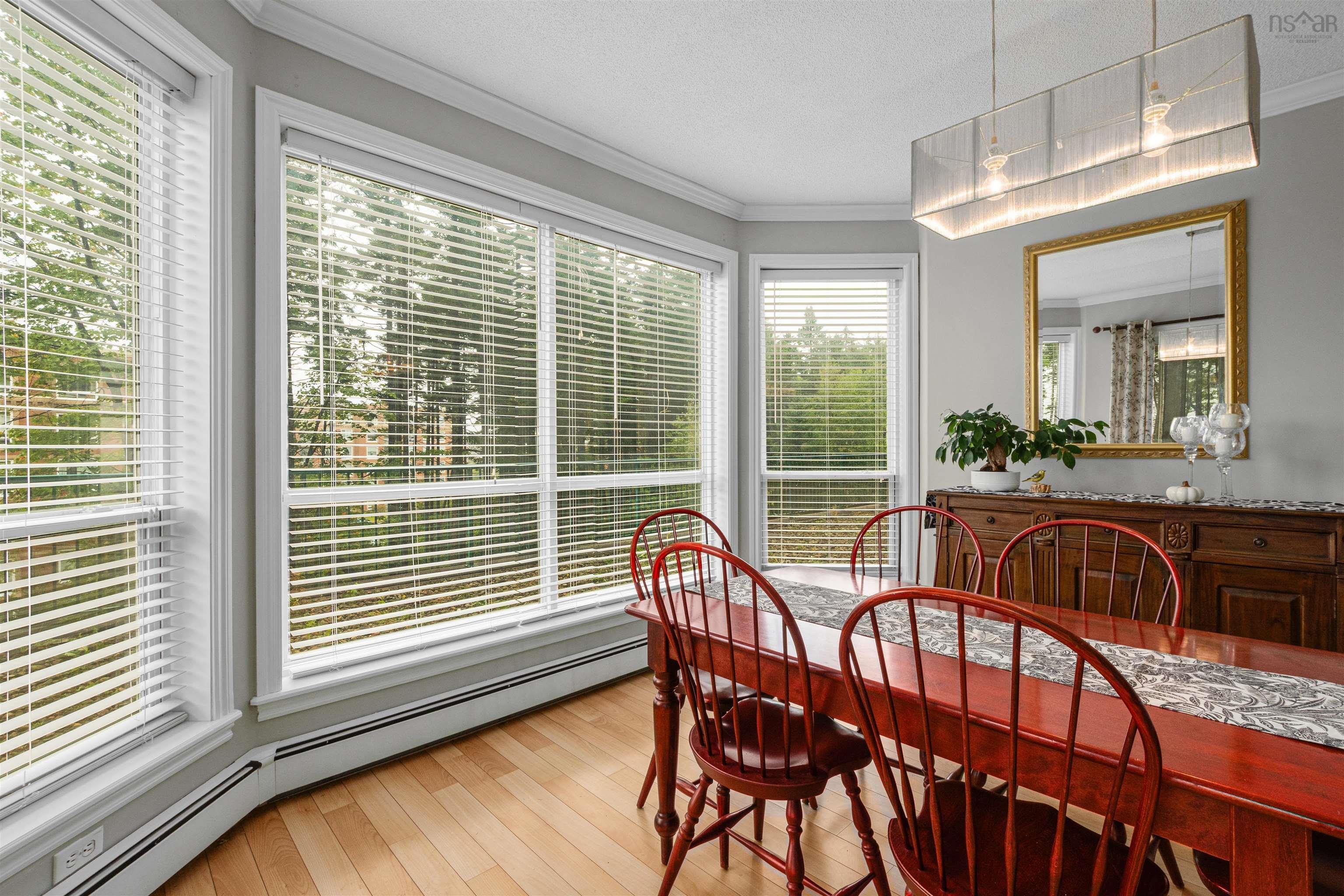 $485,900.00: 106 - 78 Regency Park Drive, Clayton Park