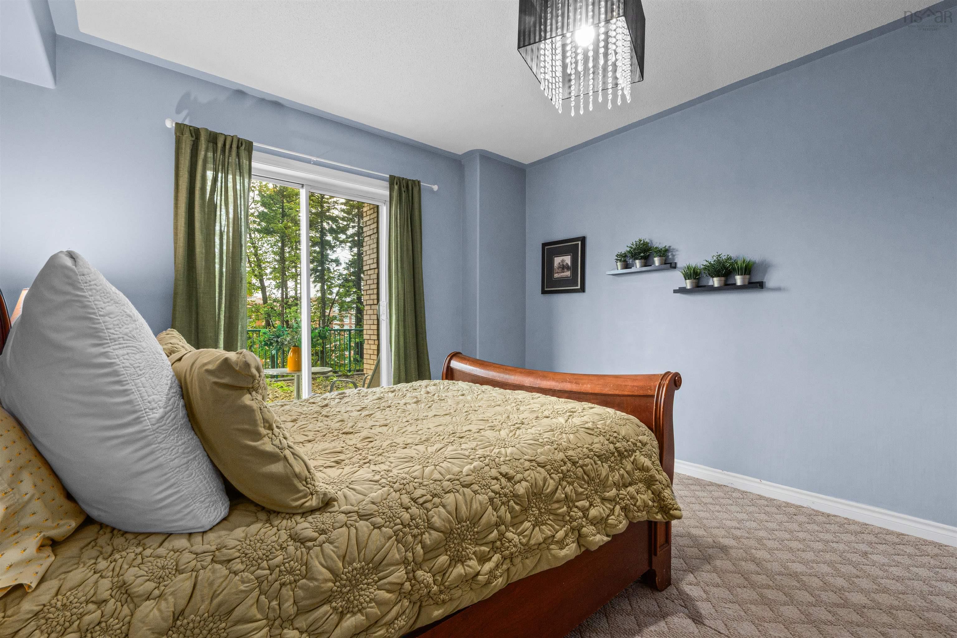 $485,900.00: 106 - 78 Regency Park Drive, Clayton Park