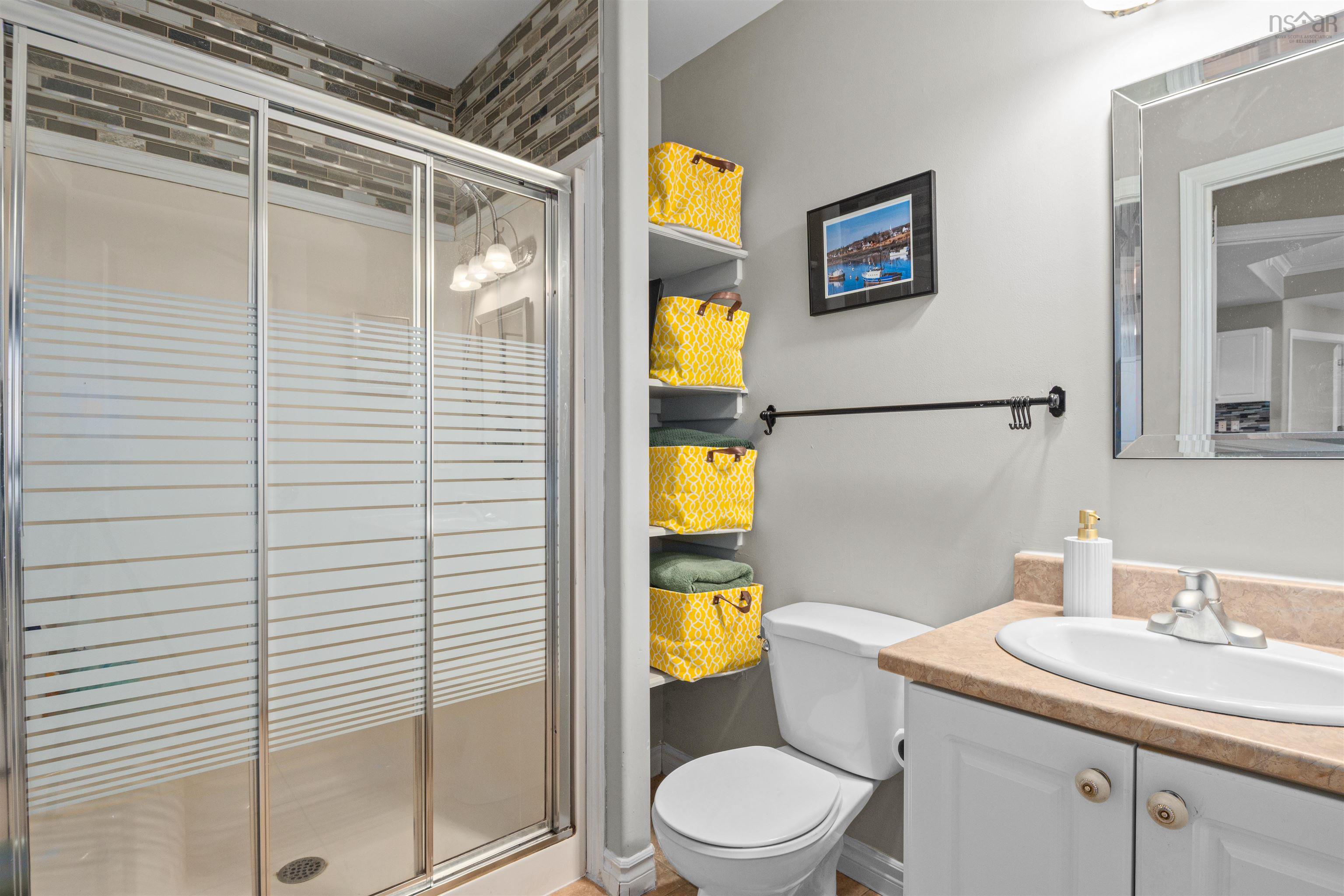 $485,900.00: 106 - 78 Regency Park Drive, Clayton Park