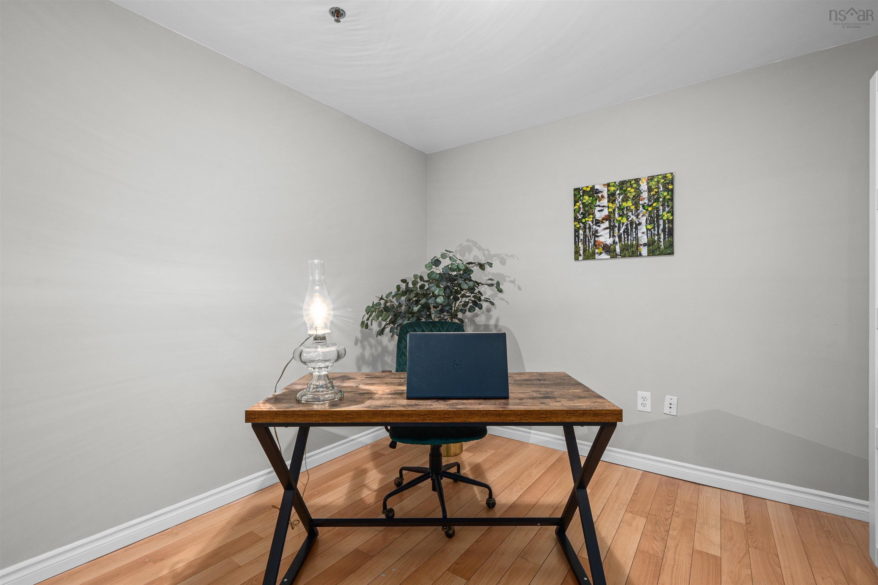 $485,900.00: 106 - 78 Regency Park Drive, Clayton Park
