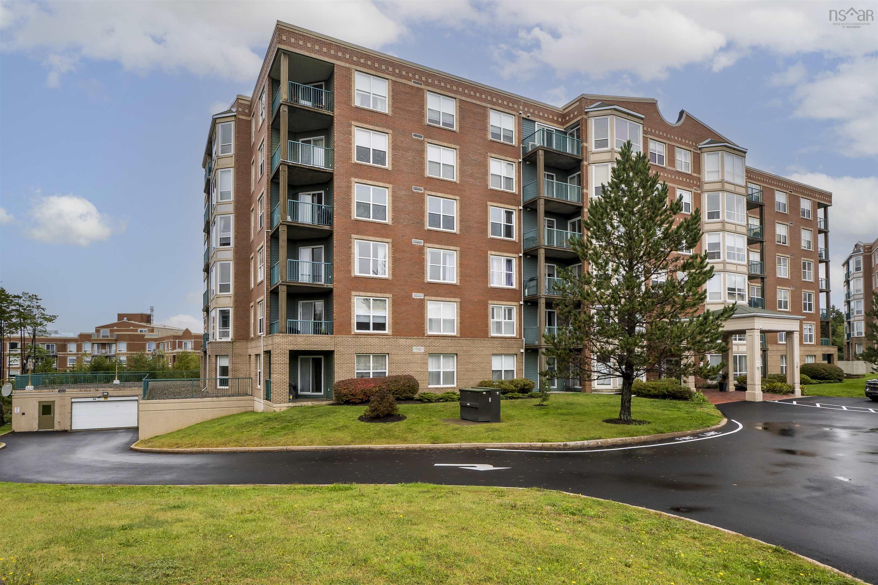 $485,900.00: 106 - 78 Regency Park Drive, Clayton Park