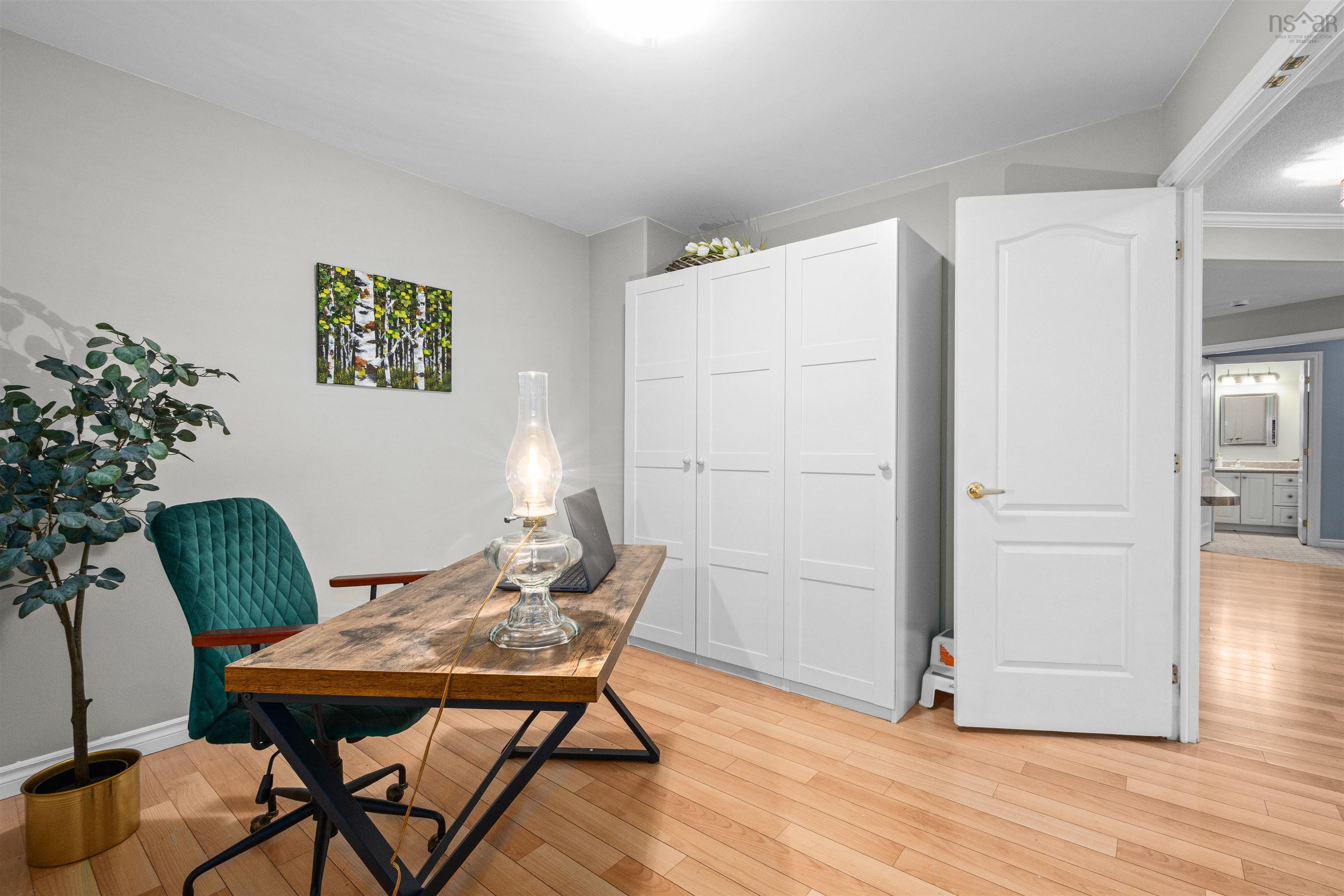 $485,900.00: 106 - 78 Regency Park Drive, Clayton Park