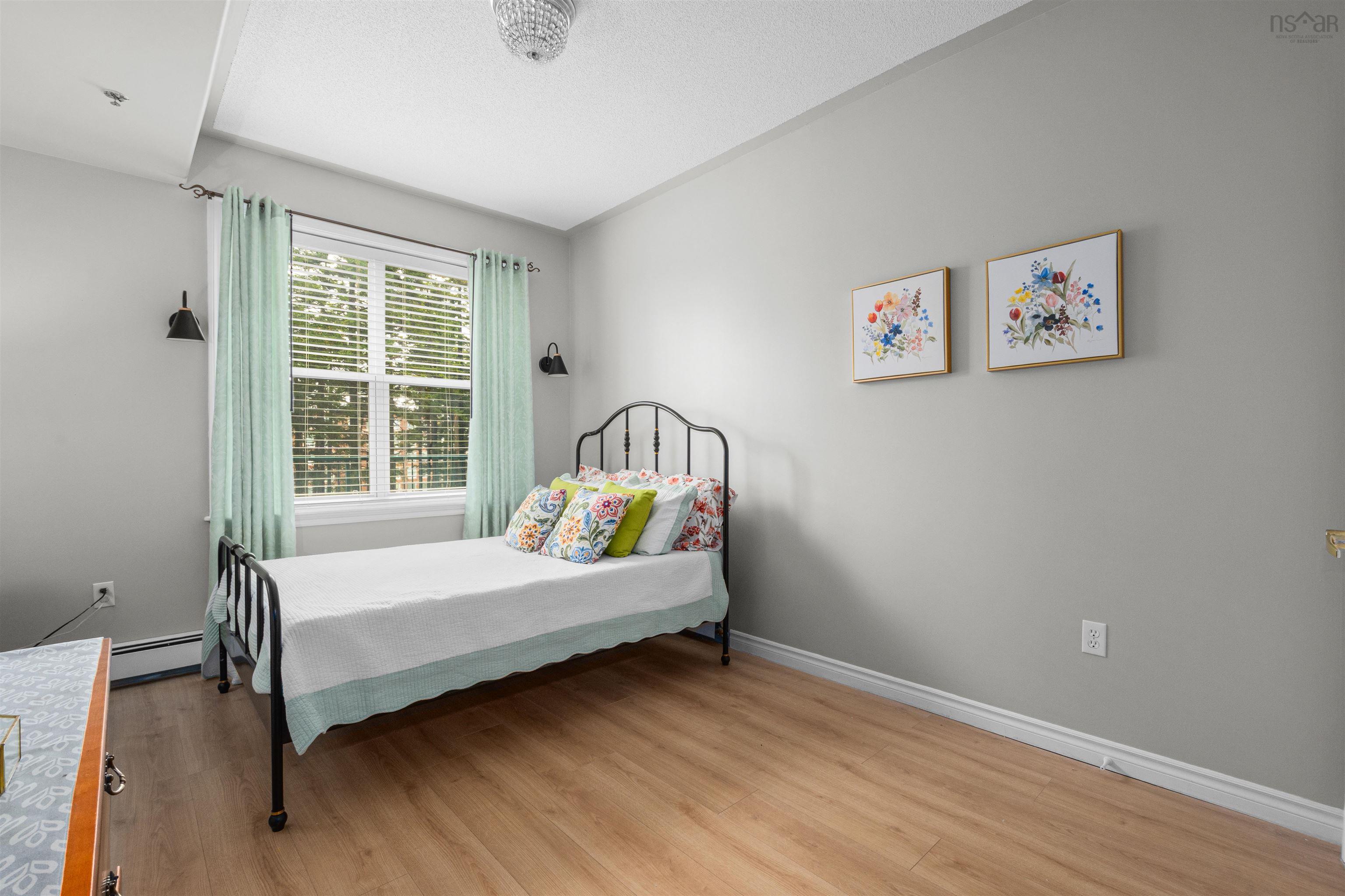 $485,900.00: 106 - 78 Regency Park Drive, Clayton Park