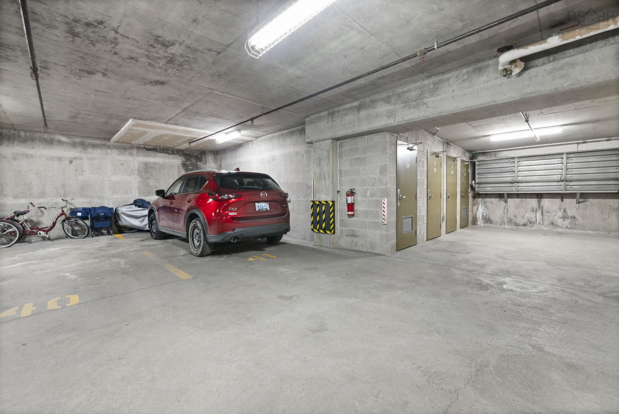 $485,900.00: 106 - 78 Regency Park Drive, Clayton Park