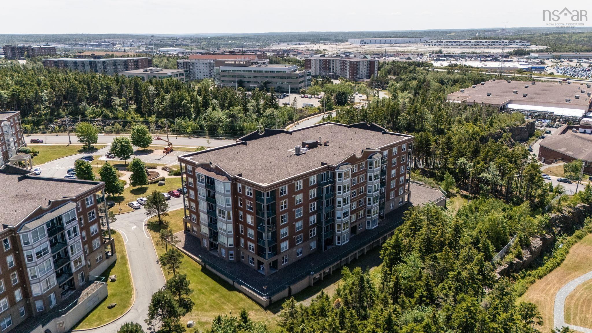 $485,900.00: 106 - 78 Regency Park Drive, Clayton Park
