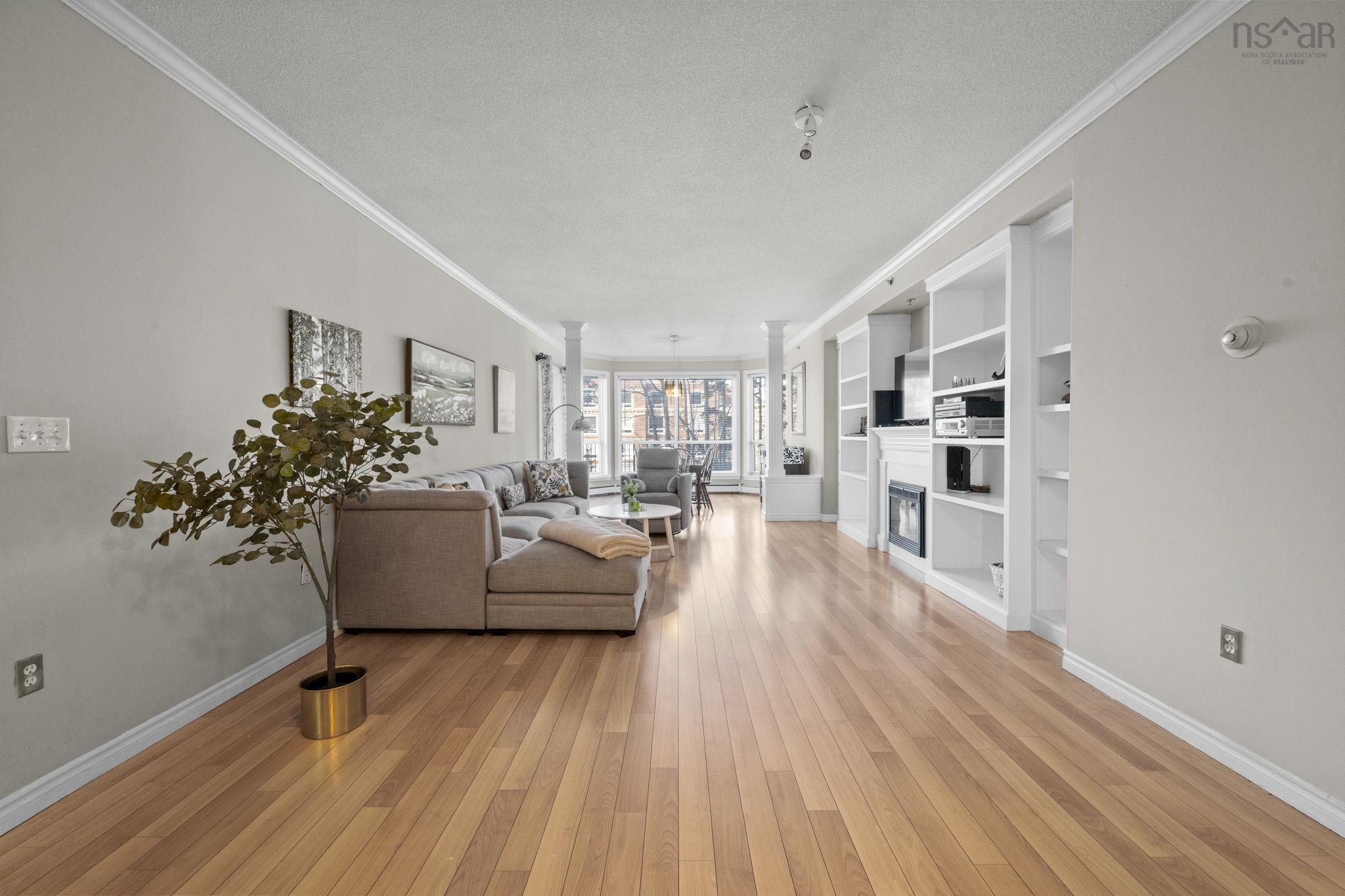 $485,900.00: 106 - 78 Regency Park Drive, Clayton Park
