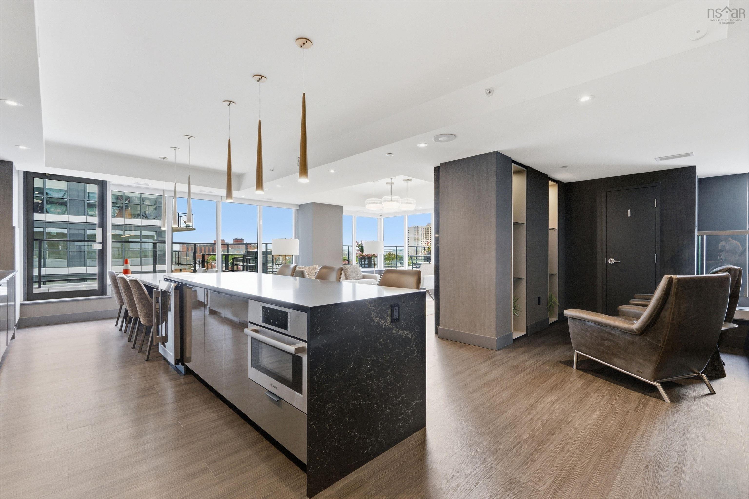 $879,900.00: 801 1585 South Park Street, Halifax