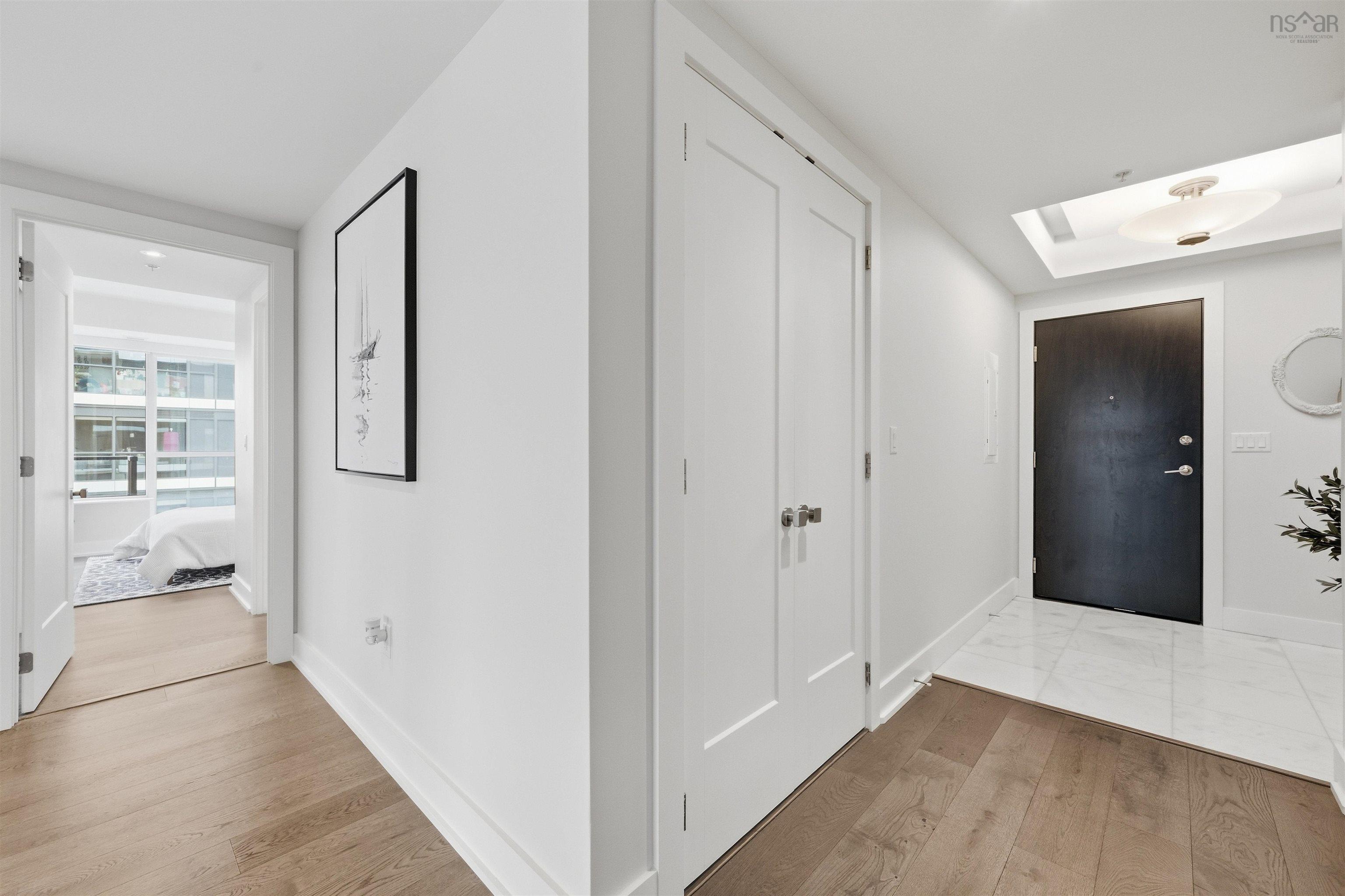 $879,900.00: 801 1585 South Park Street, Halifax