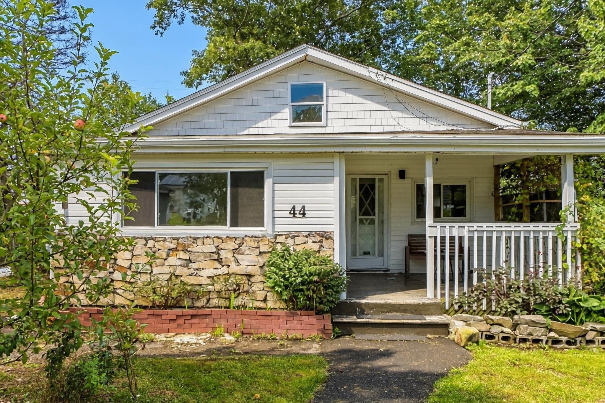 44 Courtney Road, Dartmouth, NS (MLS® 202624942)