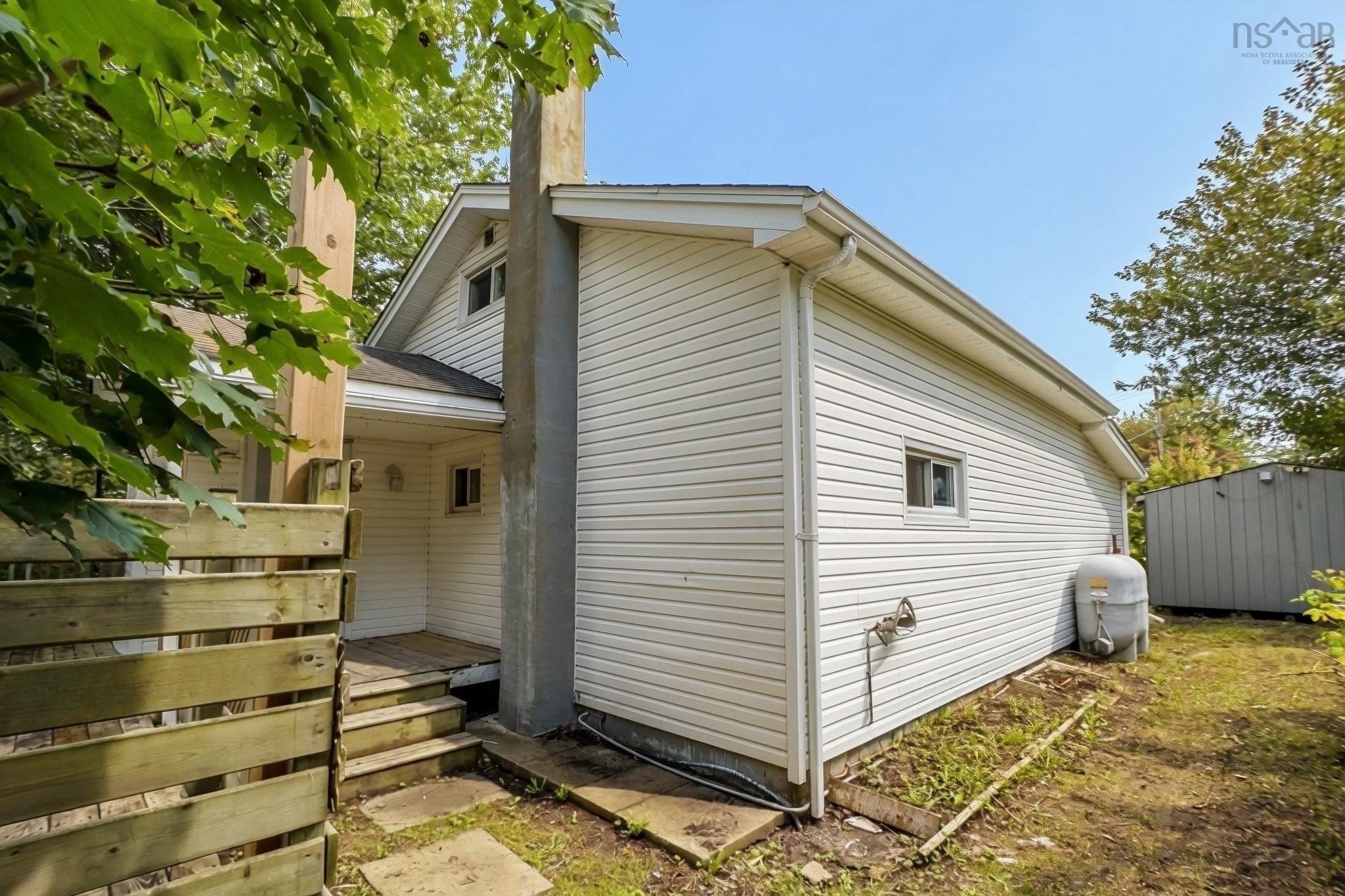 44 Courtney Road, Dartmouth, NS (MLS 202624942)