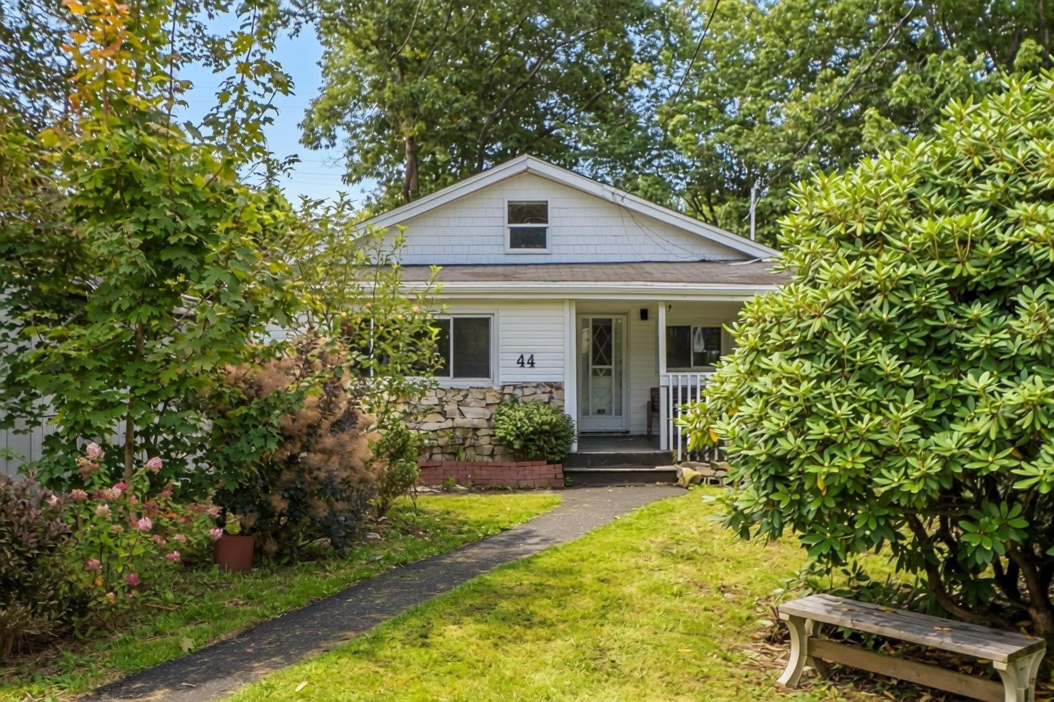 44 Courtney Road, Dartmouth, NS (MLS 202624942)