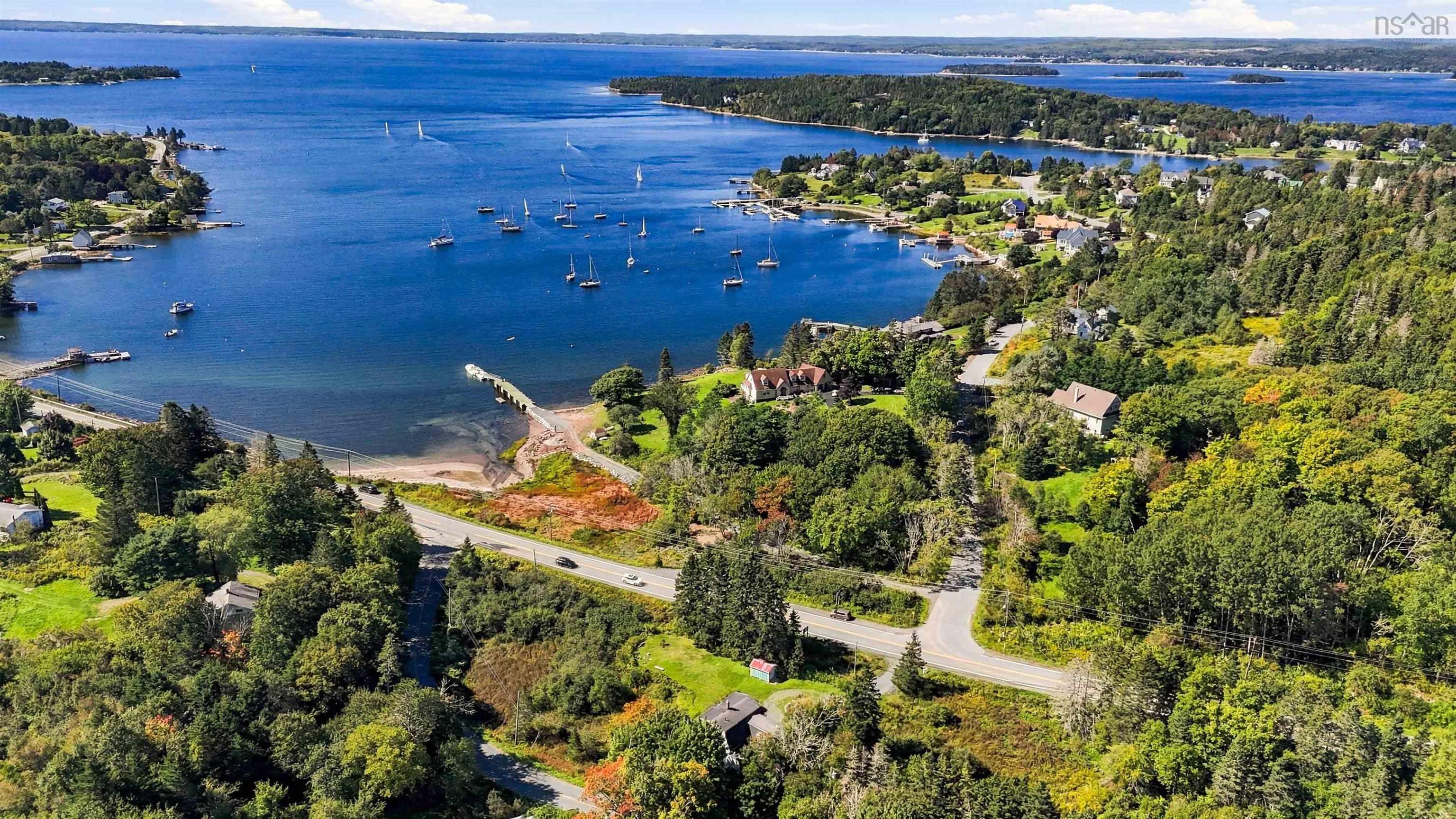 $525,000.00: 12063 Peggy's Cove Road, Glen Haven