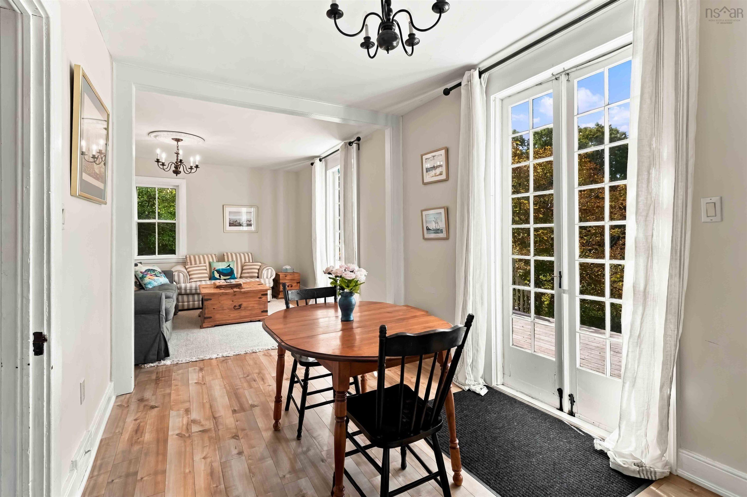 $525,000.00: 12063 Peggy