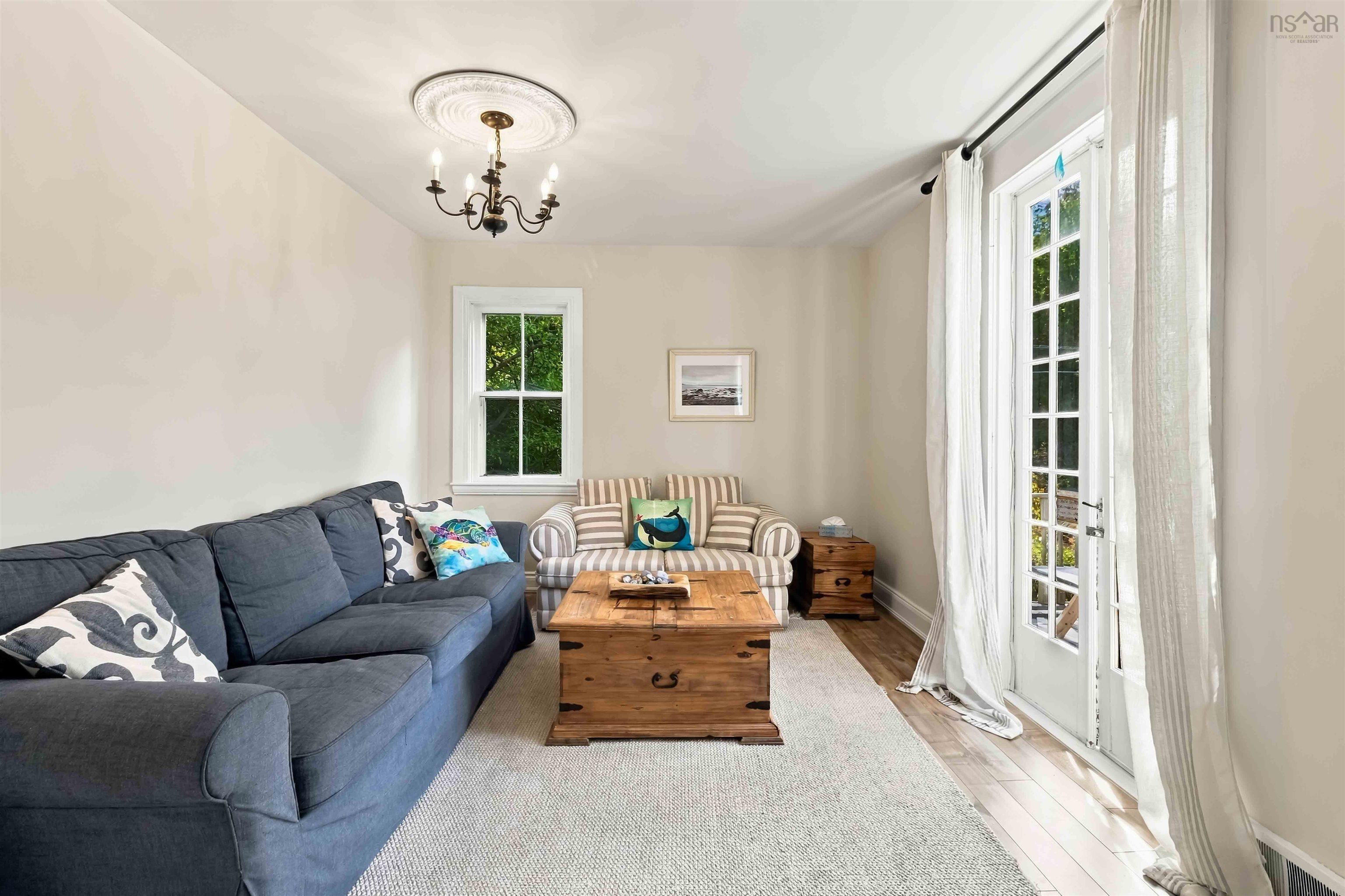 $525,000.00: 12063 Peggy