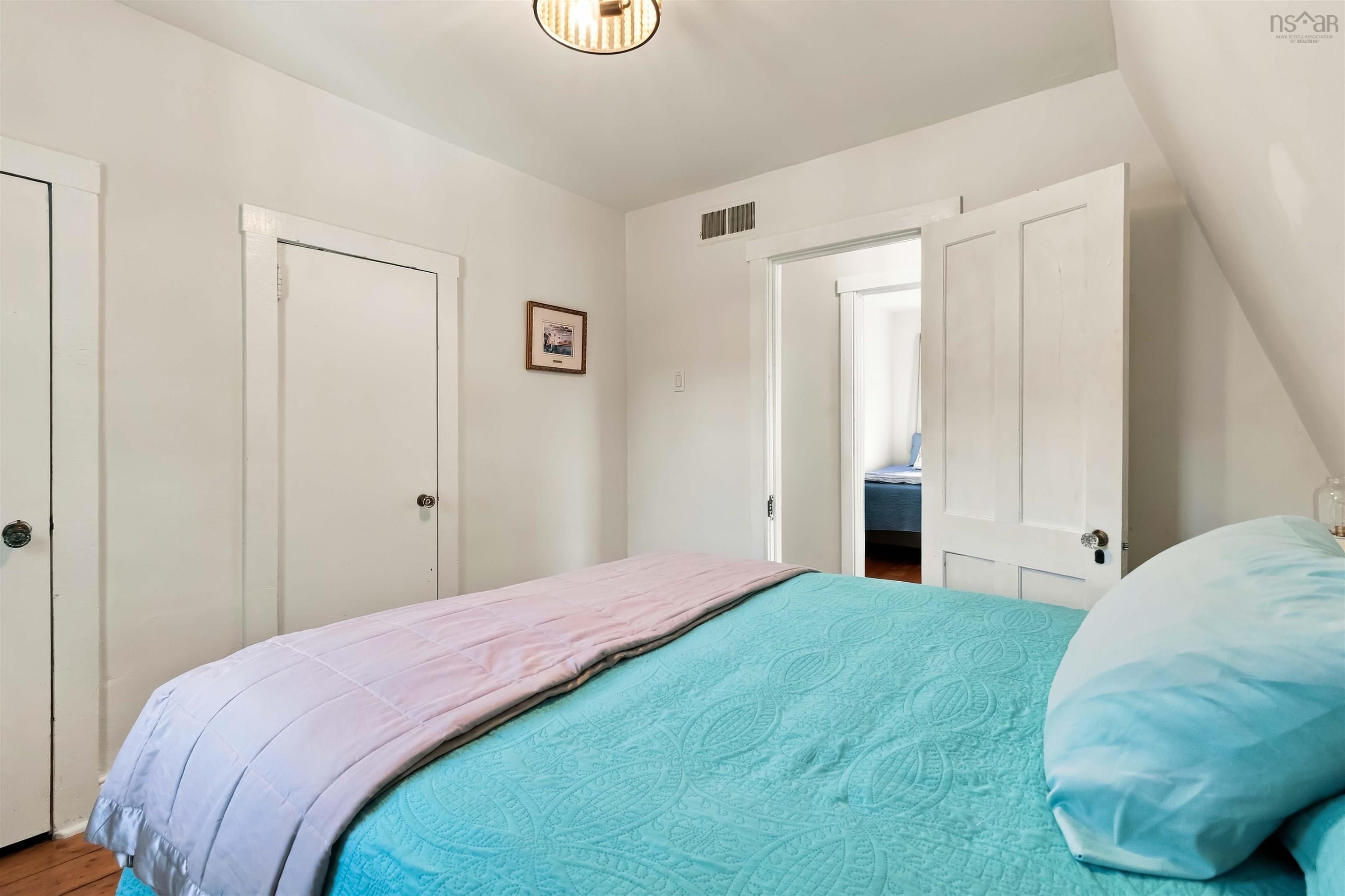 $525,000.00: 12063 Peggy