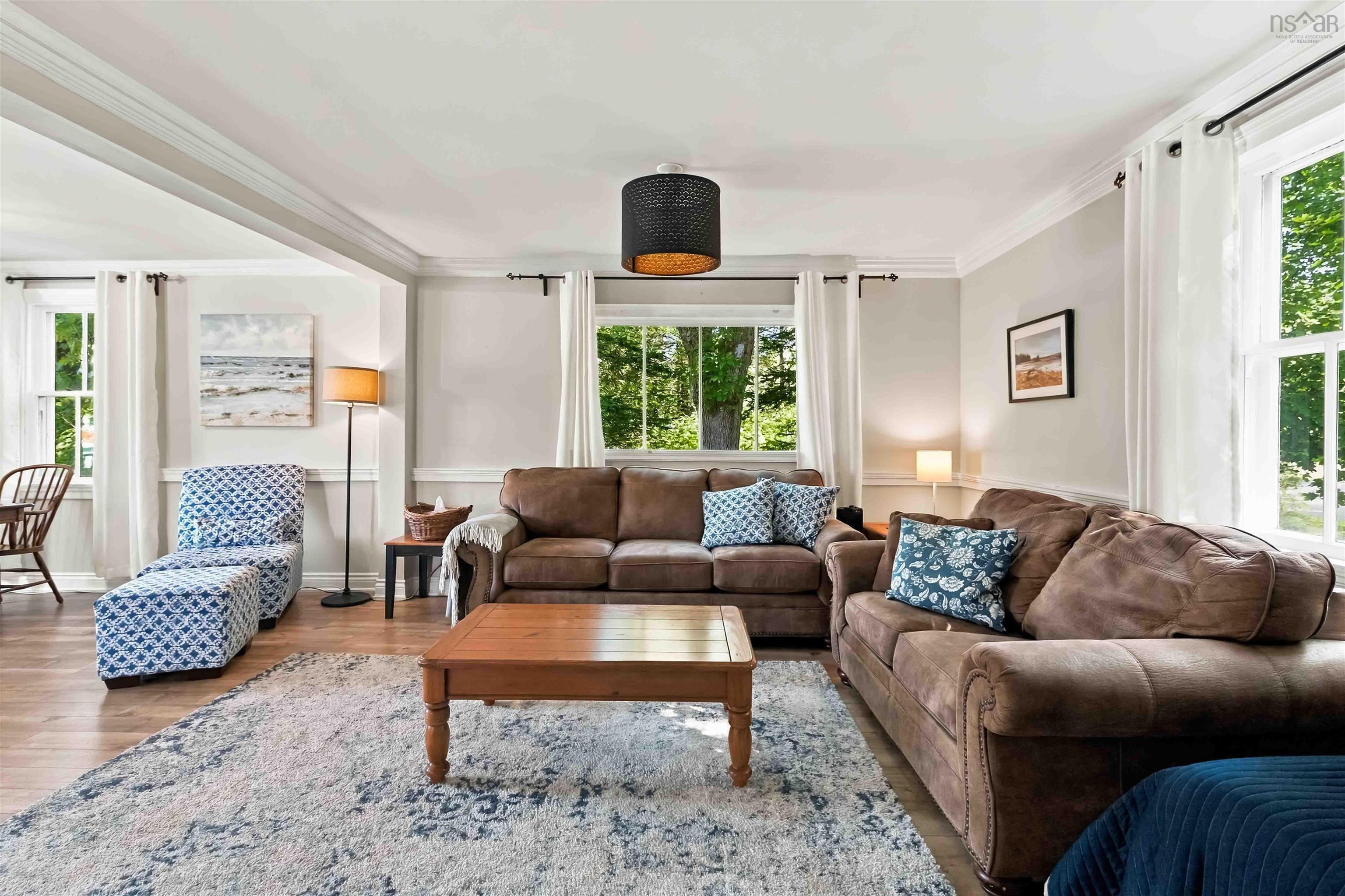$525,000.00: 12063 Peggy