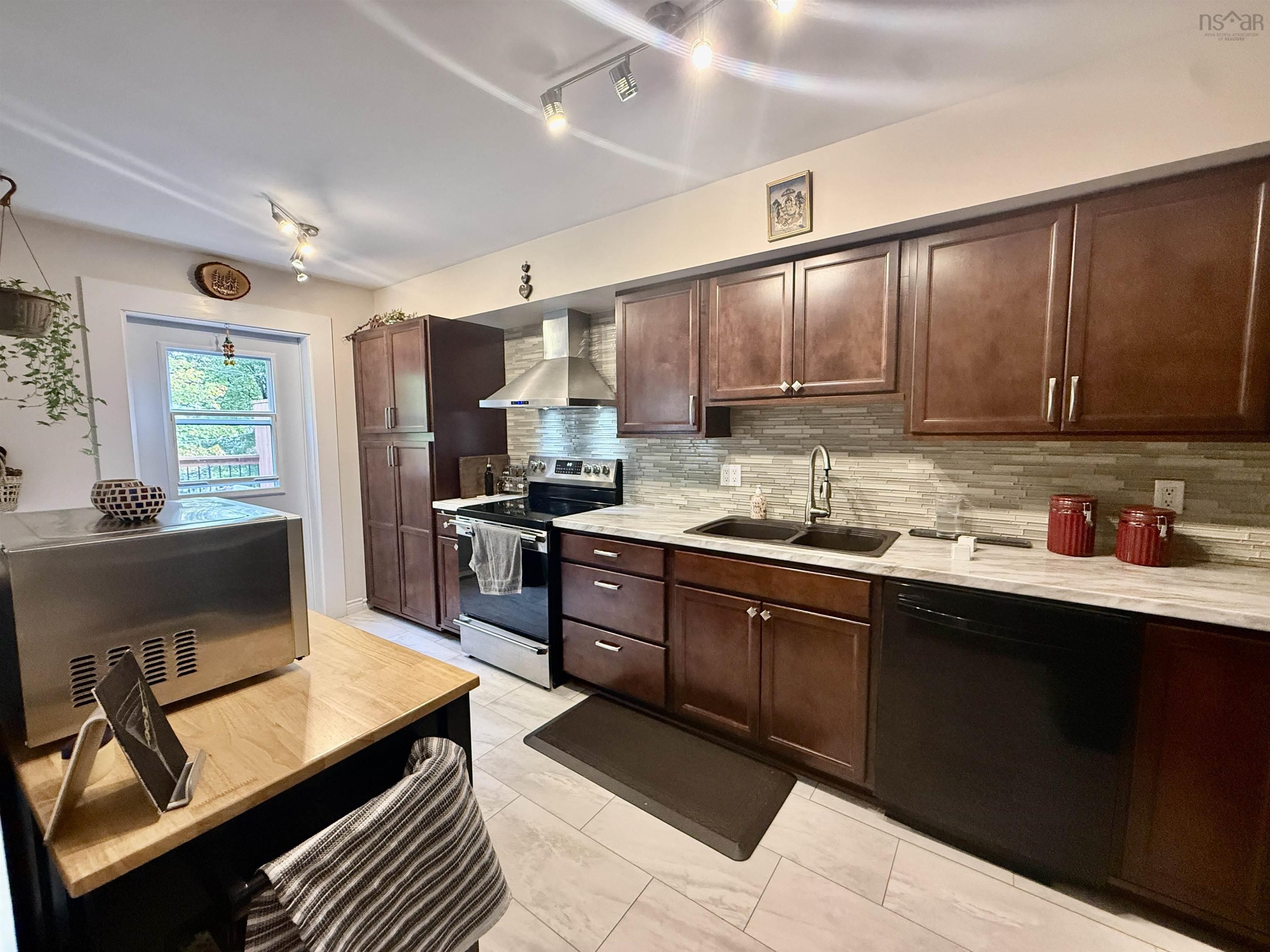 $549,900.00: 87 Lincoln Cross, Halifax
