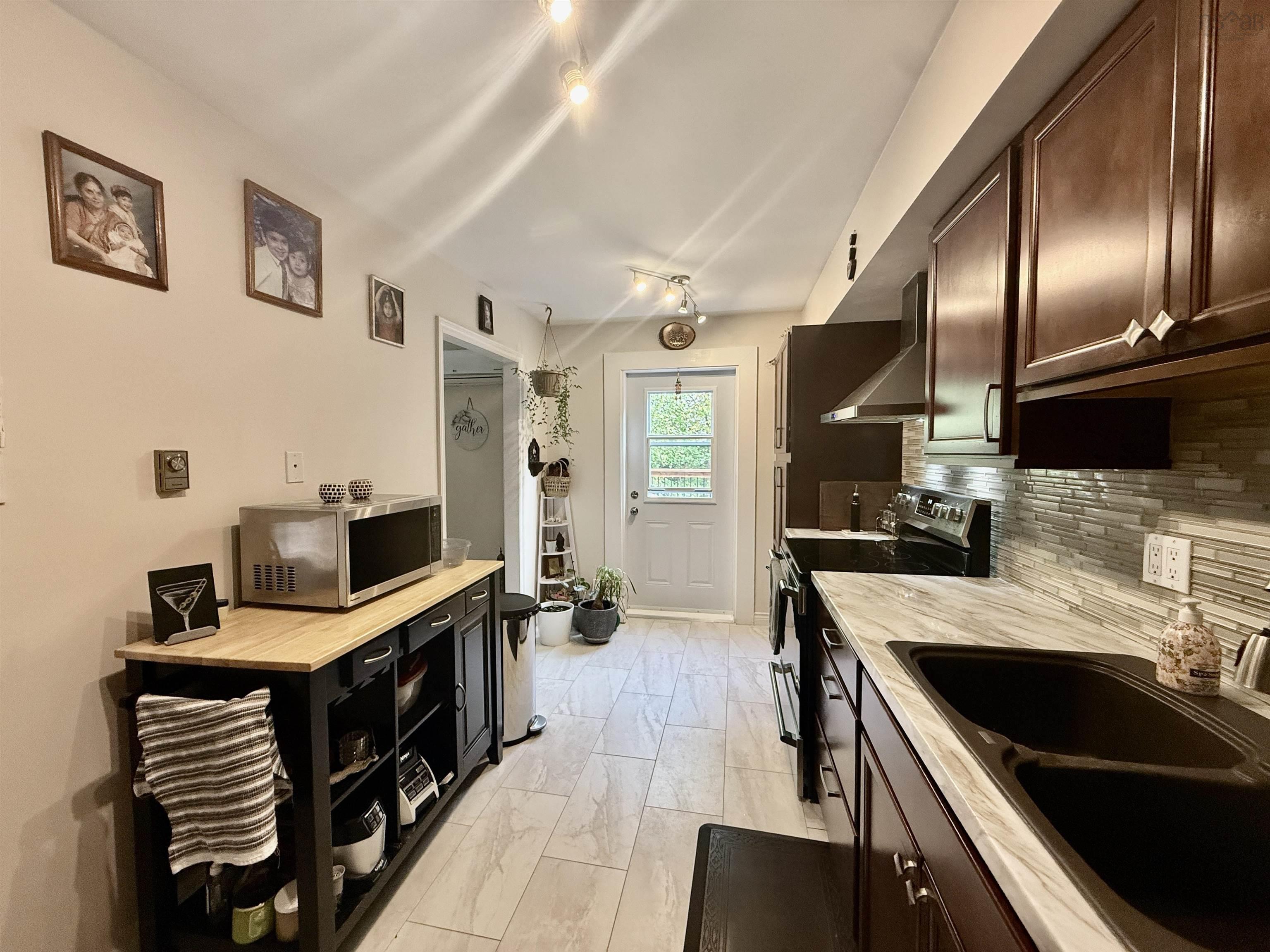 $549,900.00: 87 Lincoln Cross, Halifax
