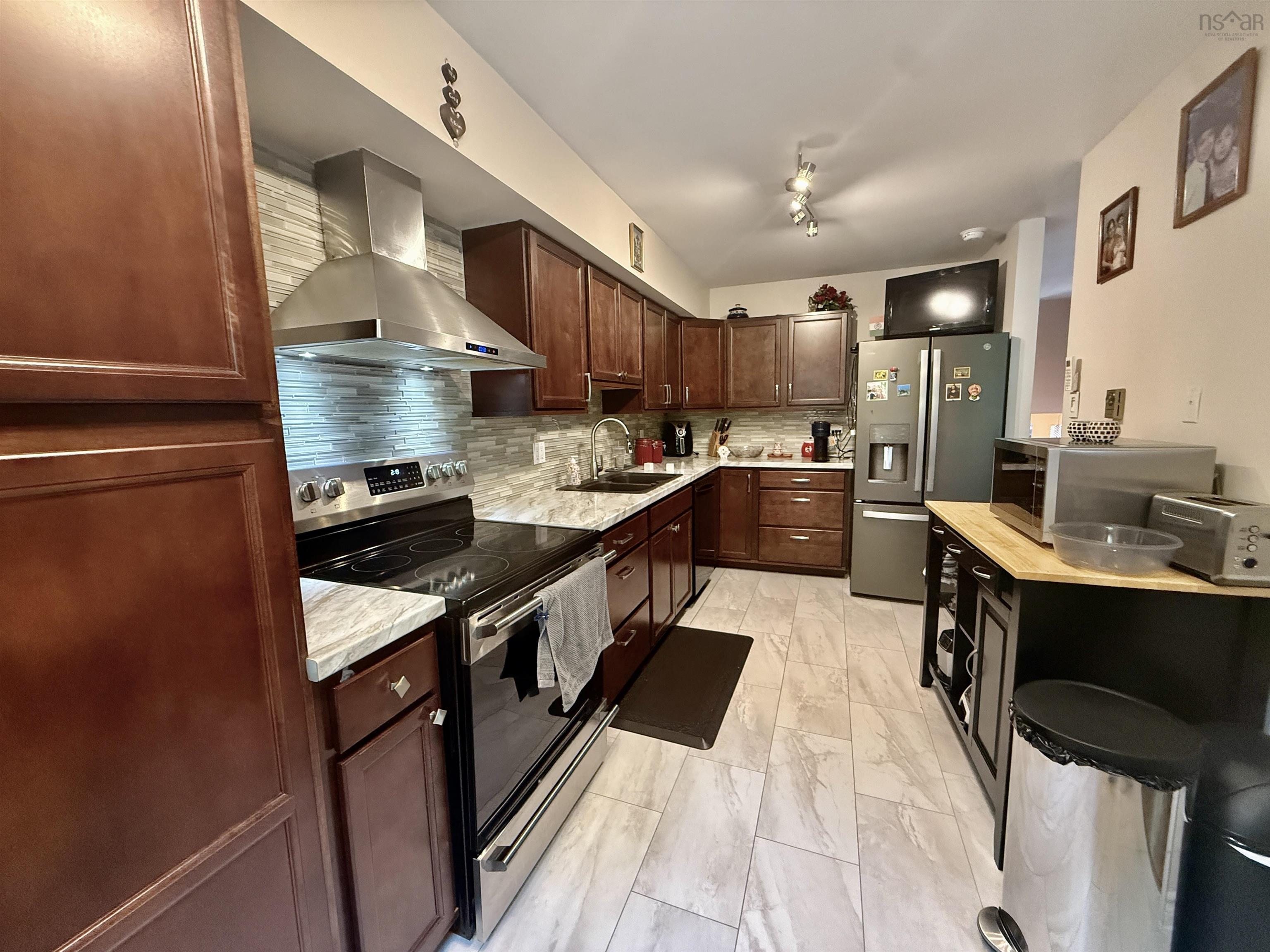 $549,900.00: 87 Lincoln Cross, Halifax