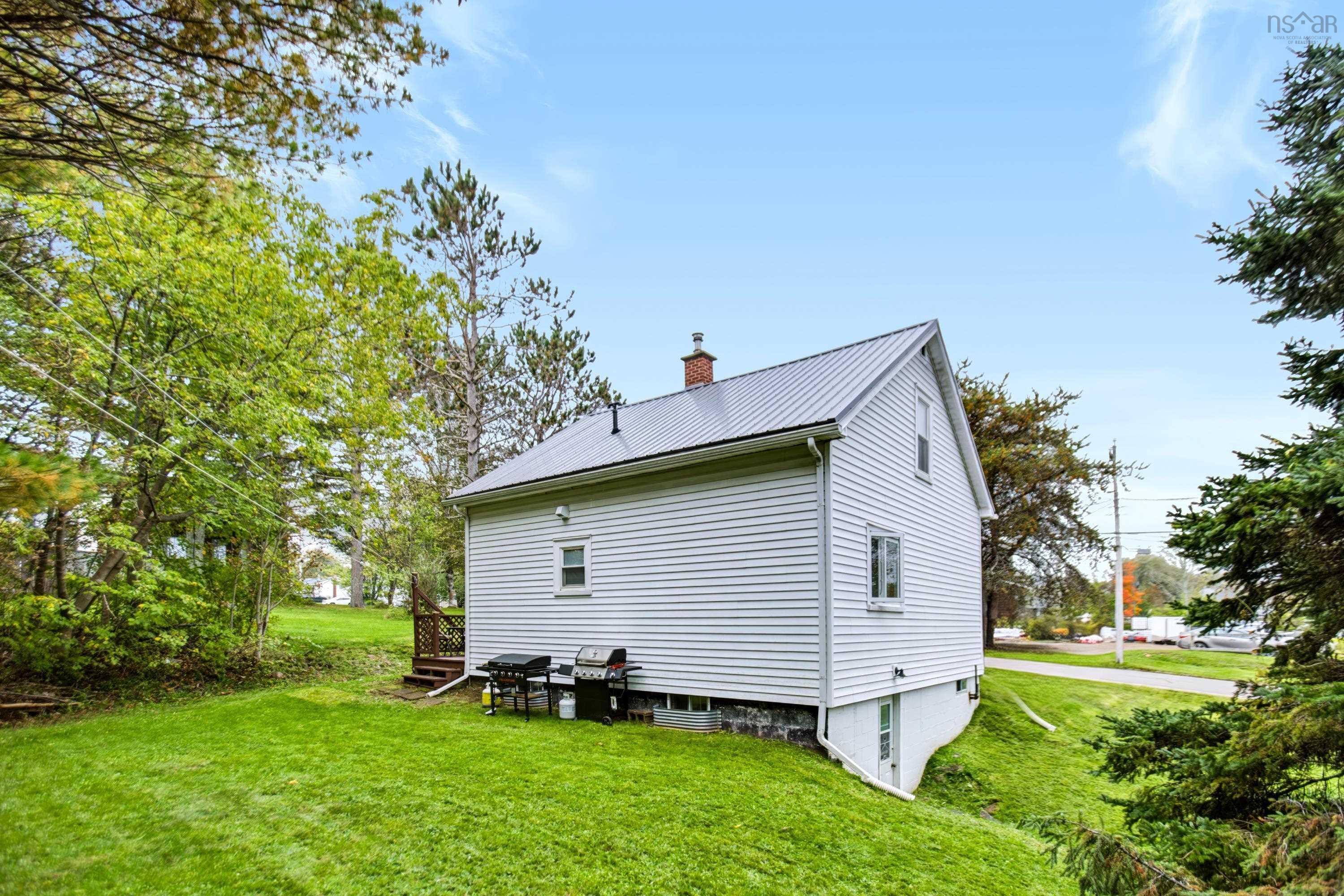 $219,900.00: 40 Charles Street, Amherst