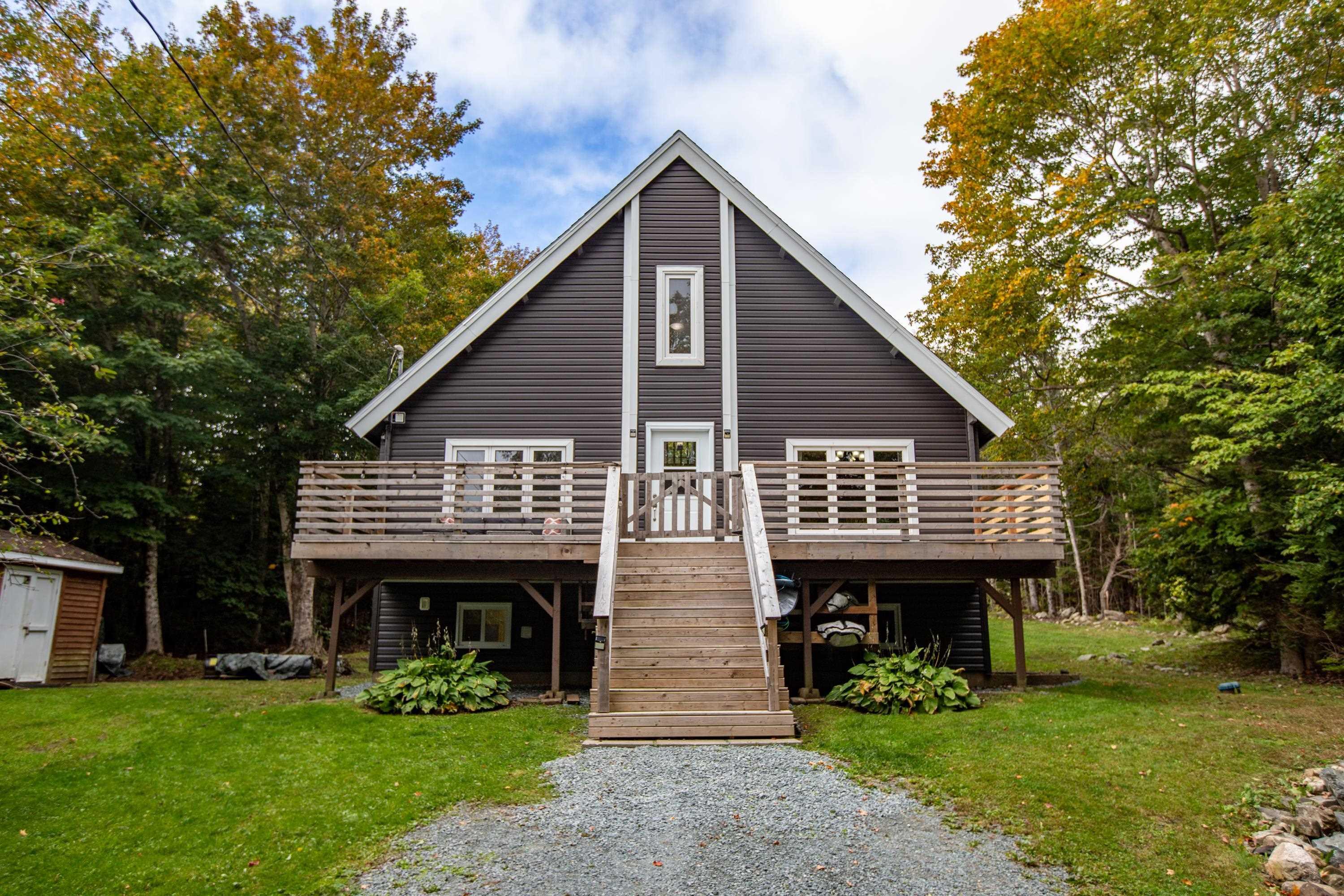 $529,900.00: 164 Myra Road, Porters Lake
