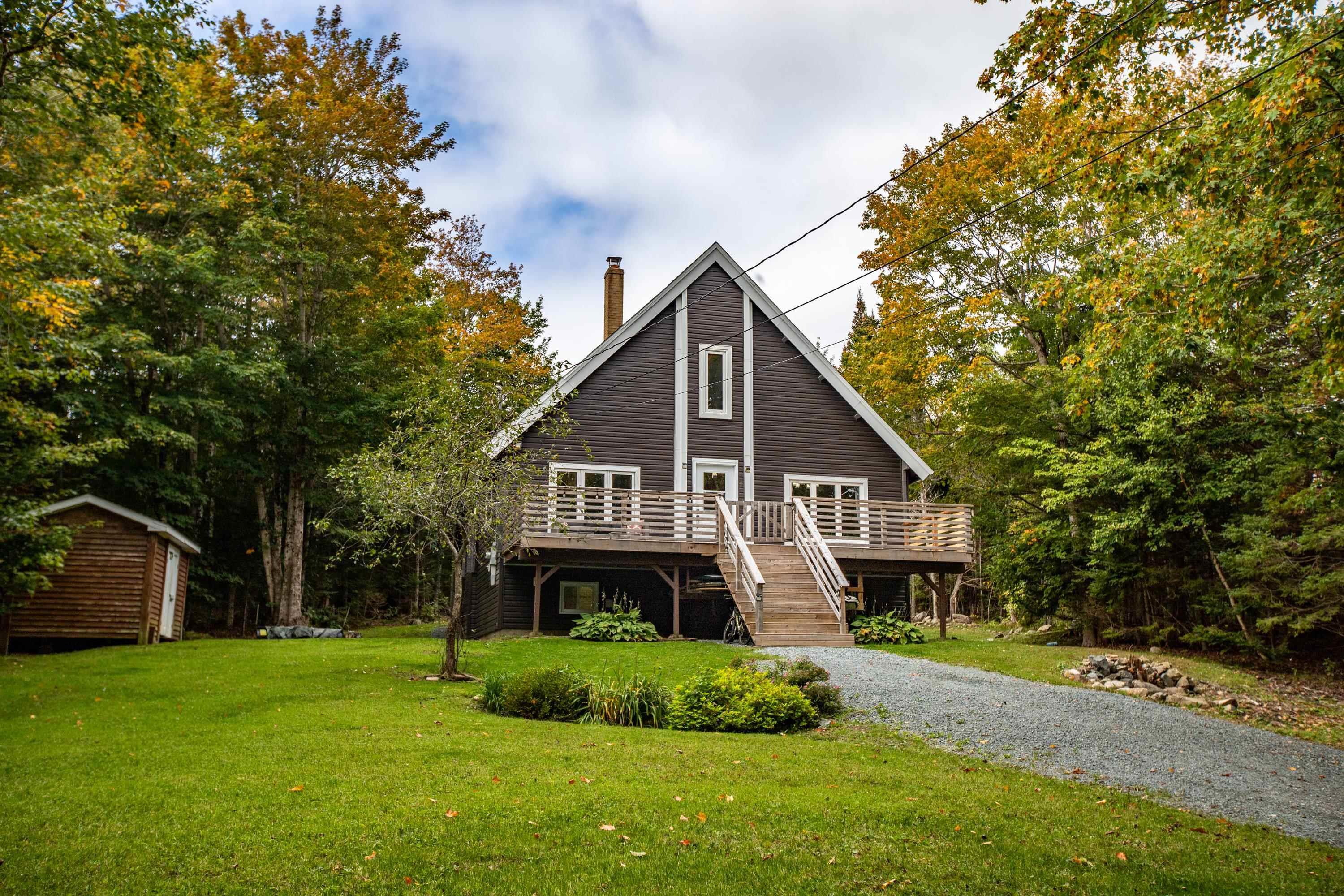 $529,900.00: 164 Myra Road, Porters Lake