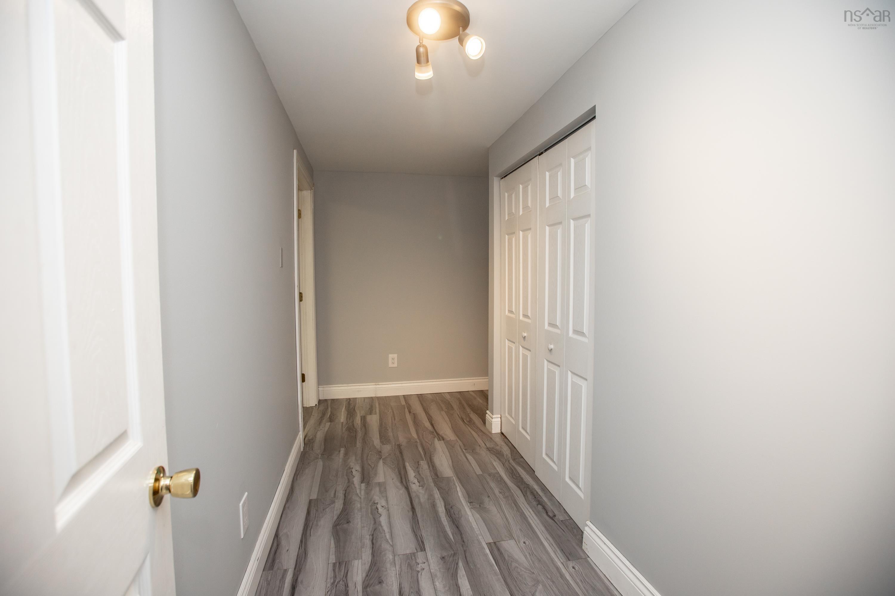 $529,900.00: 164 Myra Road, Porters Lake