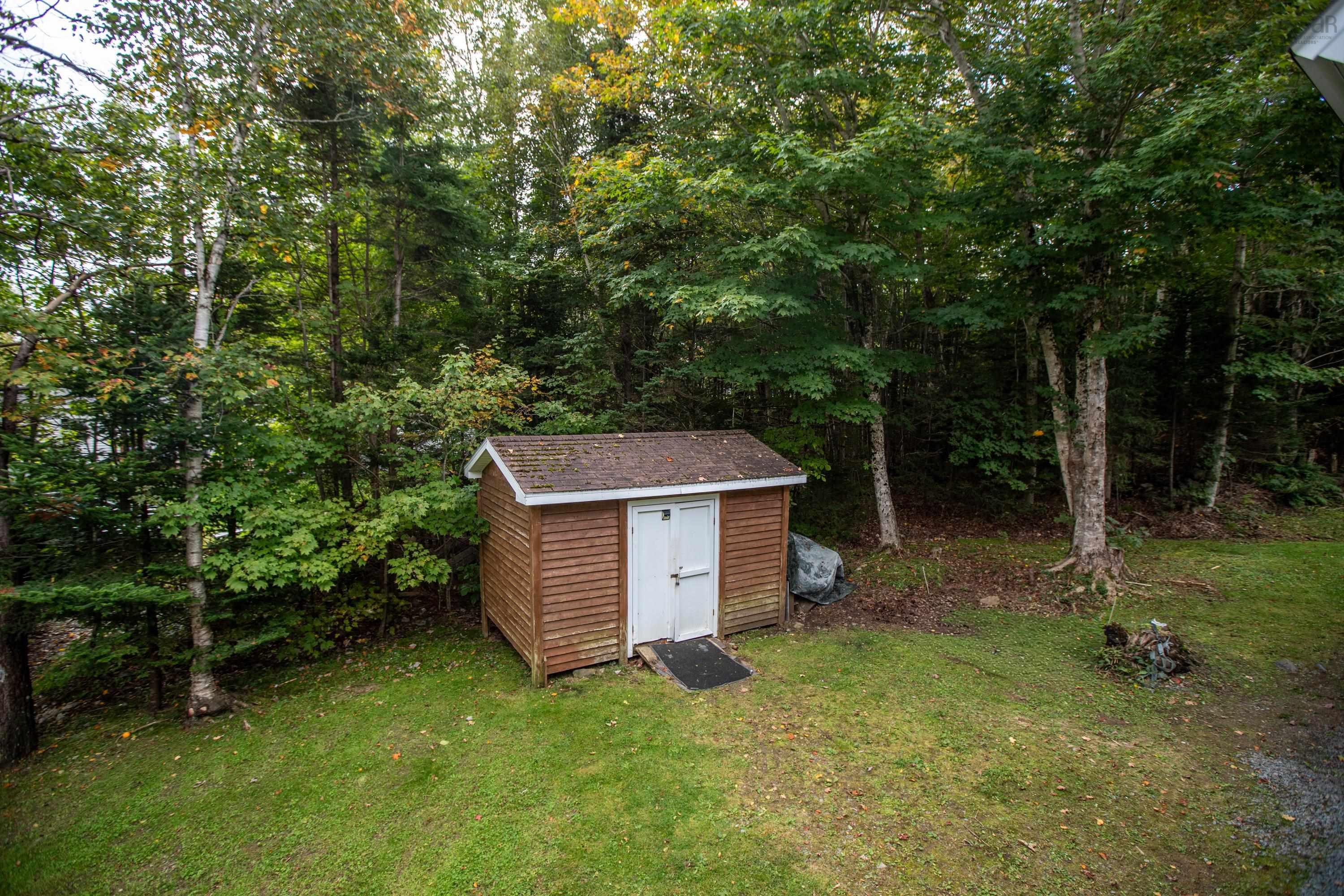$529,900.00: 164 Myra Road, Porters Lake