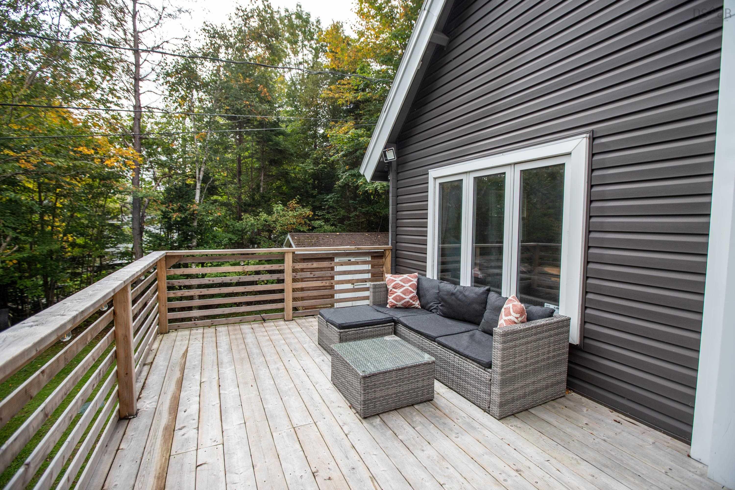 $529,900.00: 164 Myra Road, Porters Lake