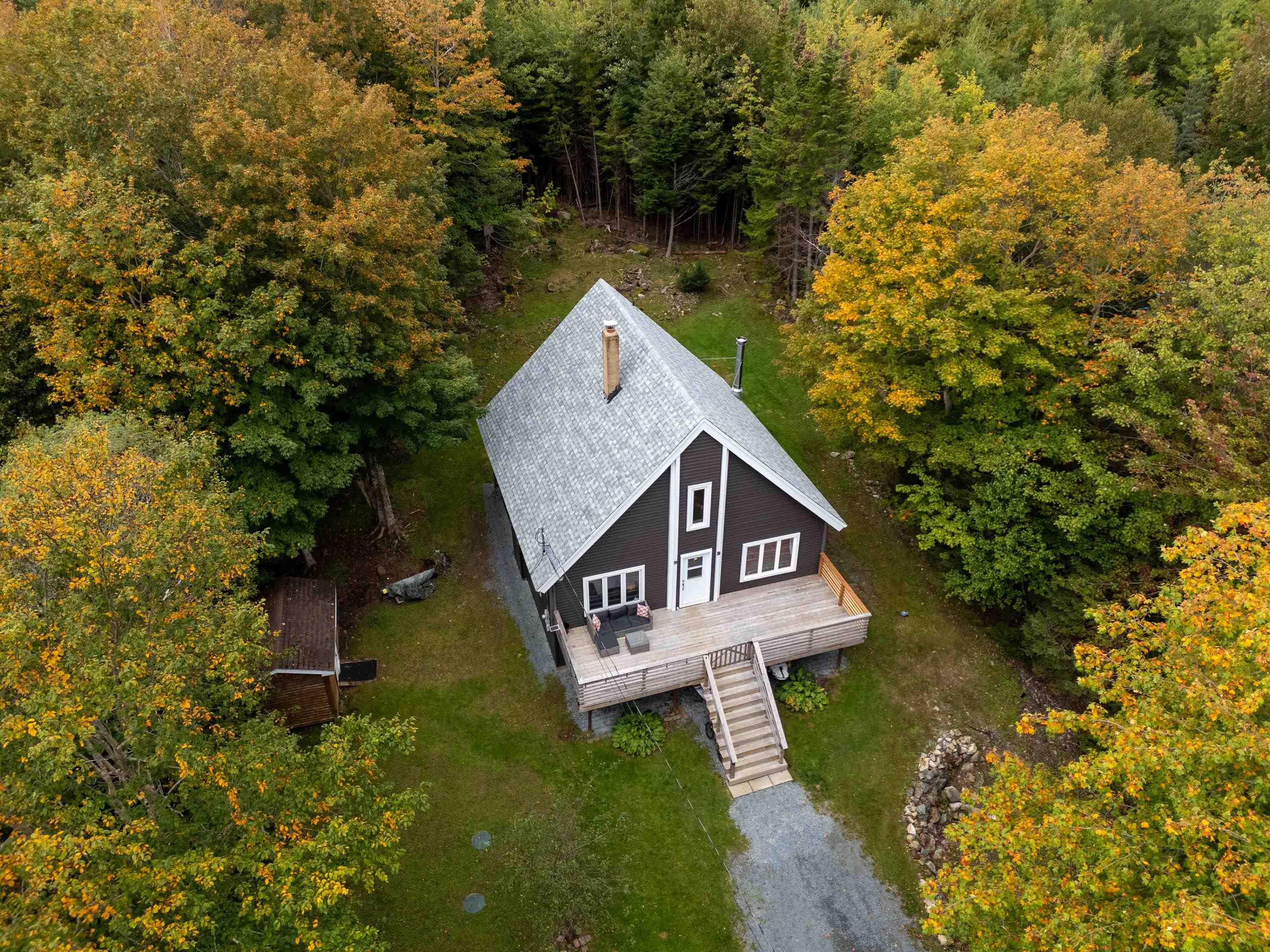 $529,900.00: 164 Myra Road, Porters Lake