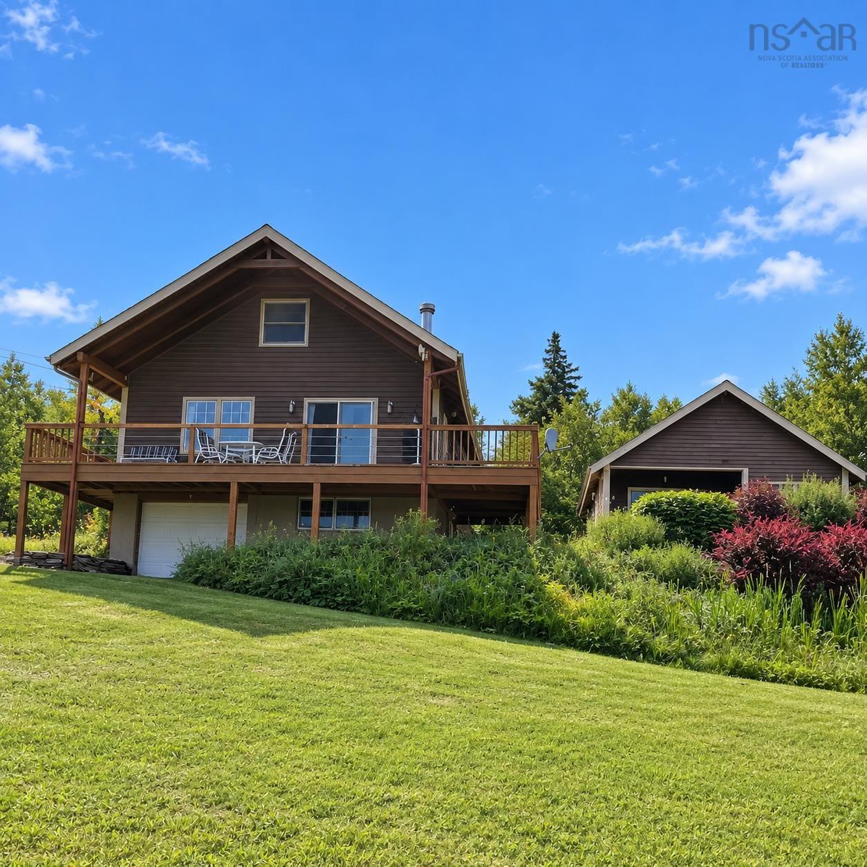 $725,000.00: 14515 Highway 4, Hay Cove