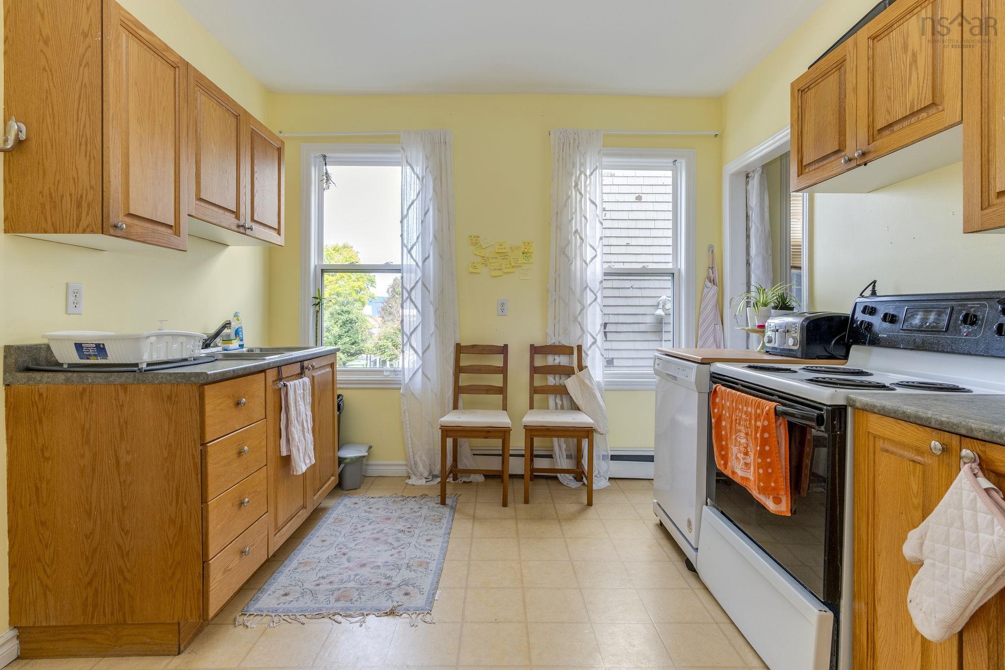 $2,075,000.00: 1550-1554 Vernon Street Street, Halifax