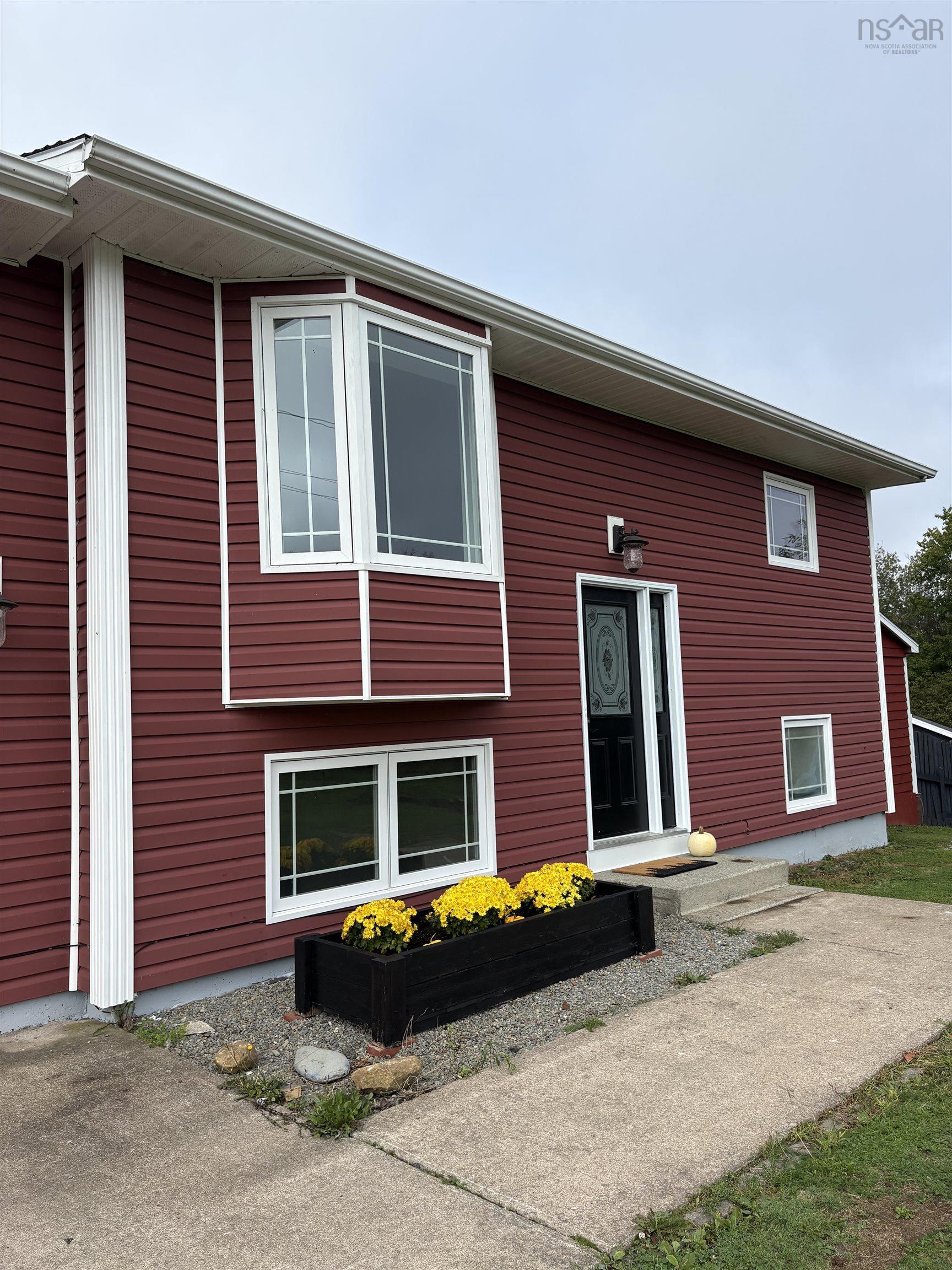 $449,000.00: 53 Mood Road, Pleasant Lake