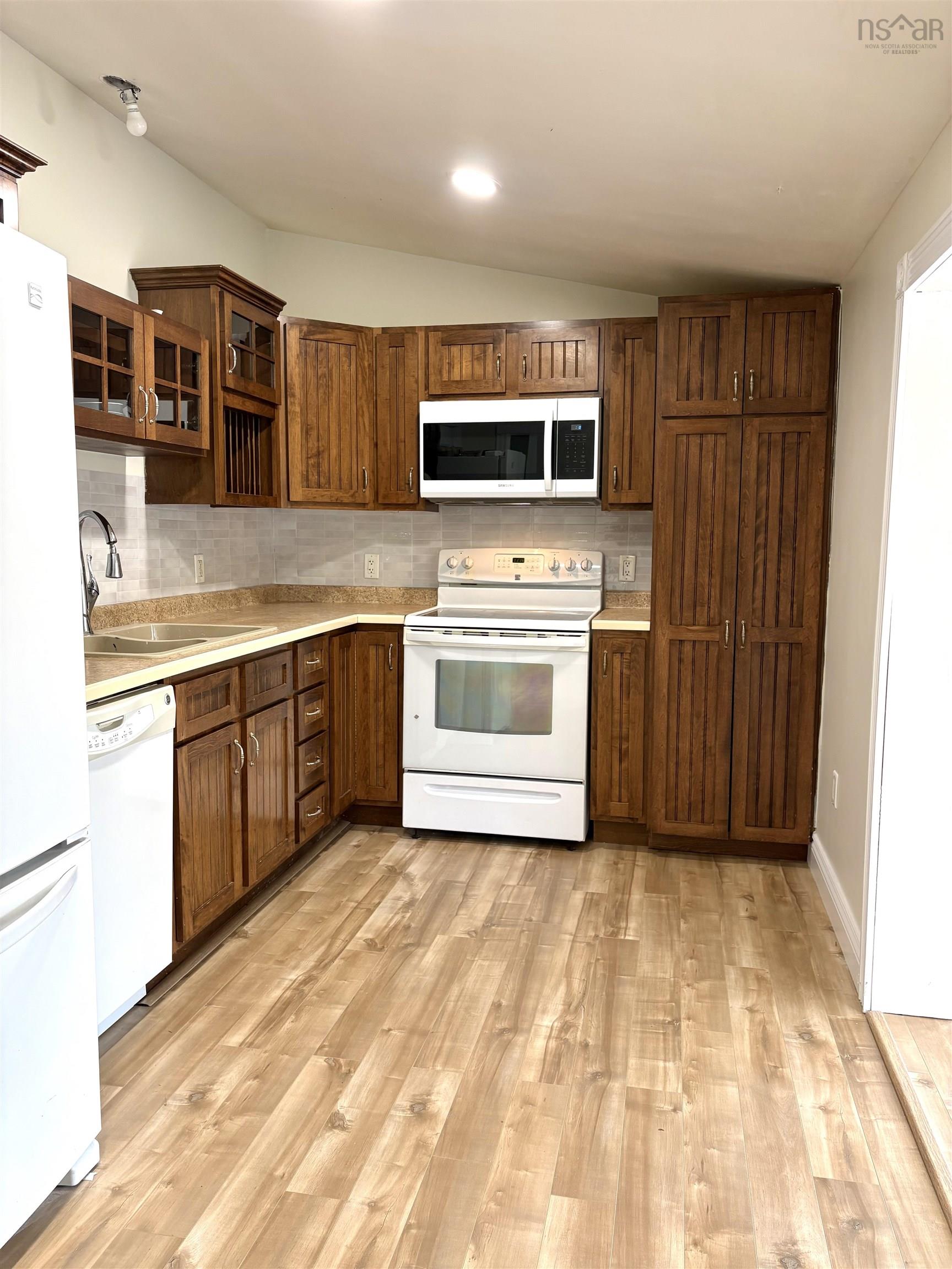 $449,000.00: 53 Mood Road, Pleasant Lake