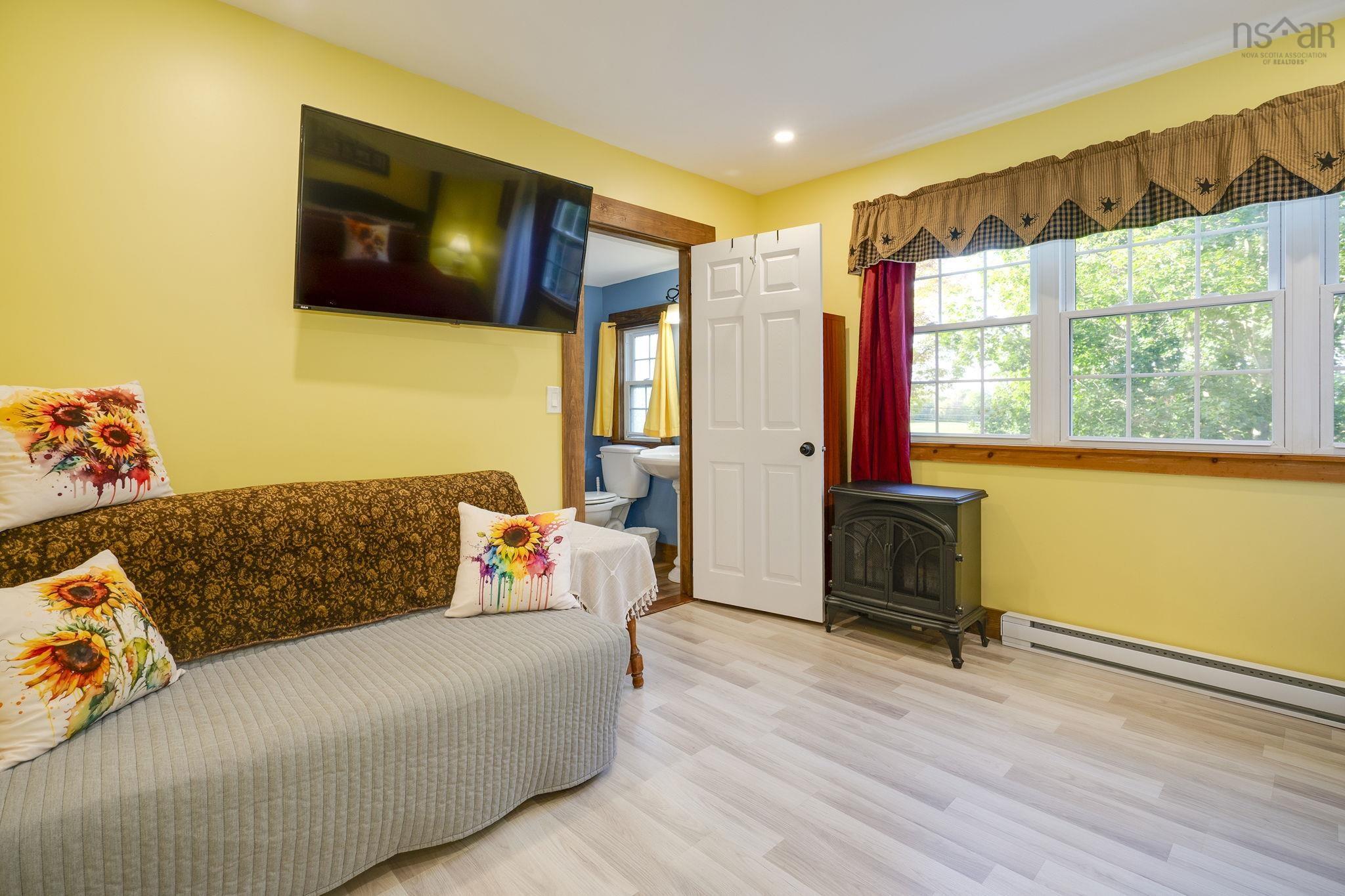 $399,000.00: 1260 Highway 201, Round Hill
